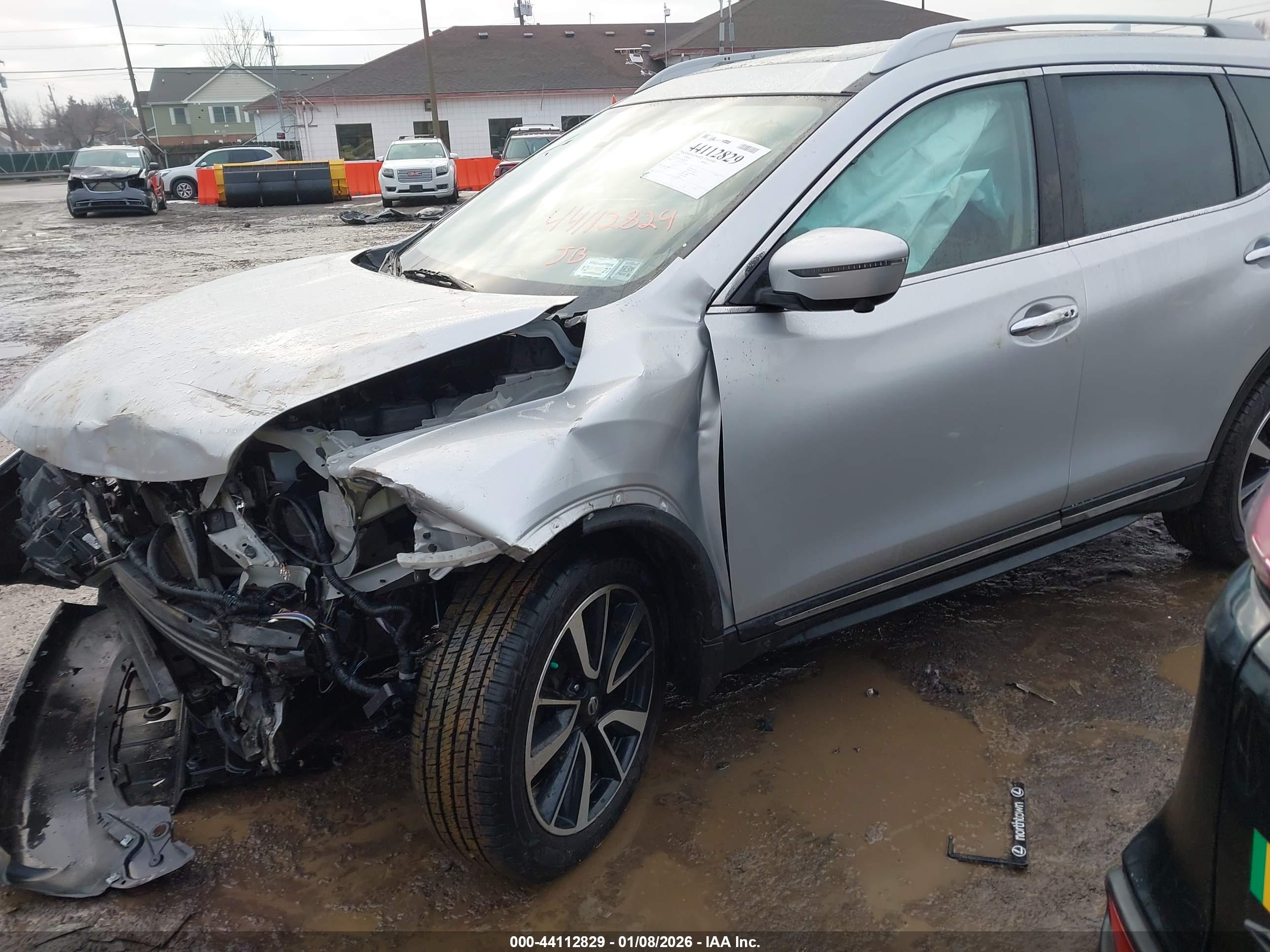 NISSAN ROGUE image 6