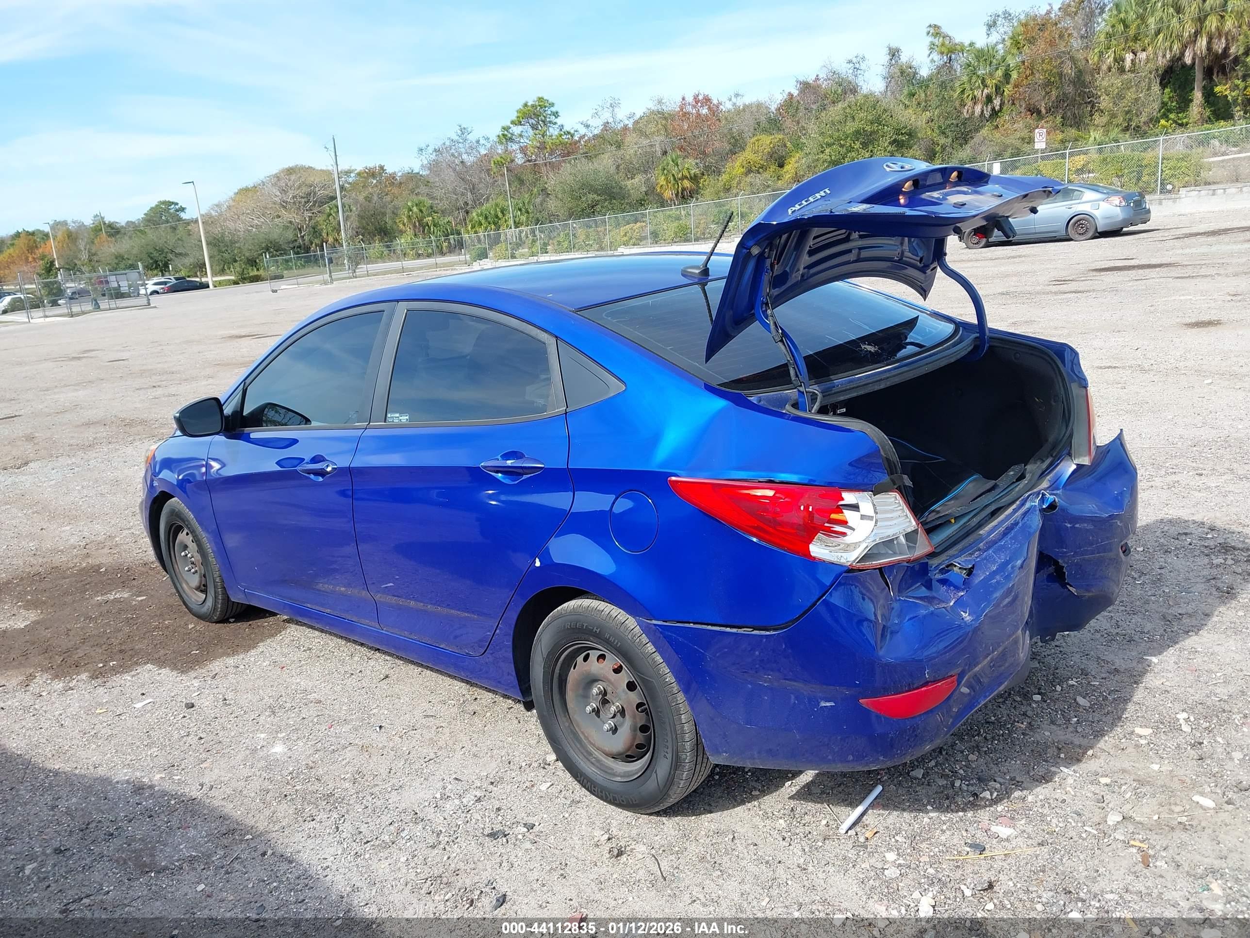 HYUNDAI ACCENT image 3