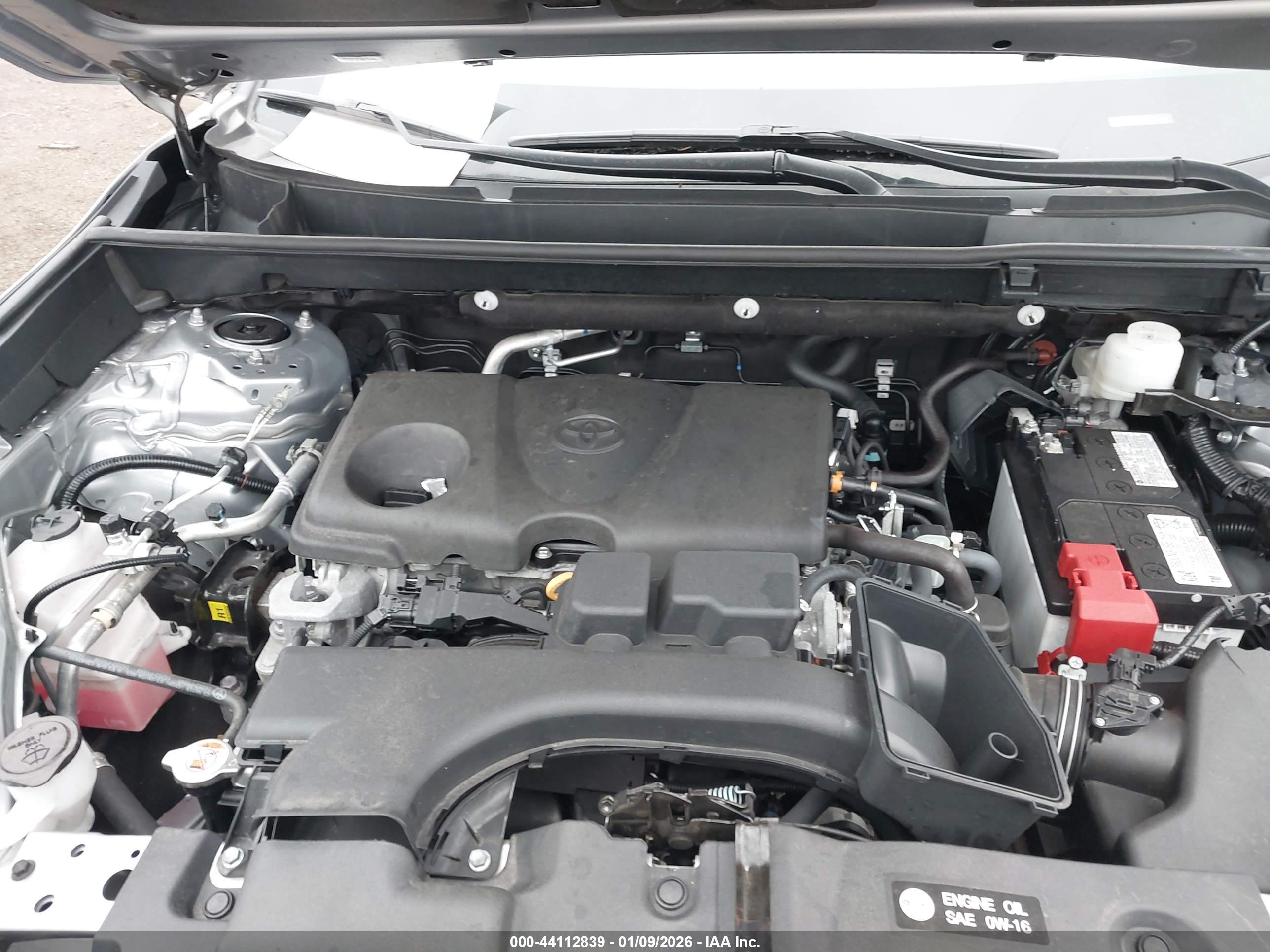 TOYOTA RAV4 image 10
