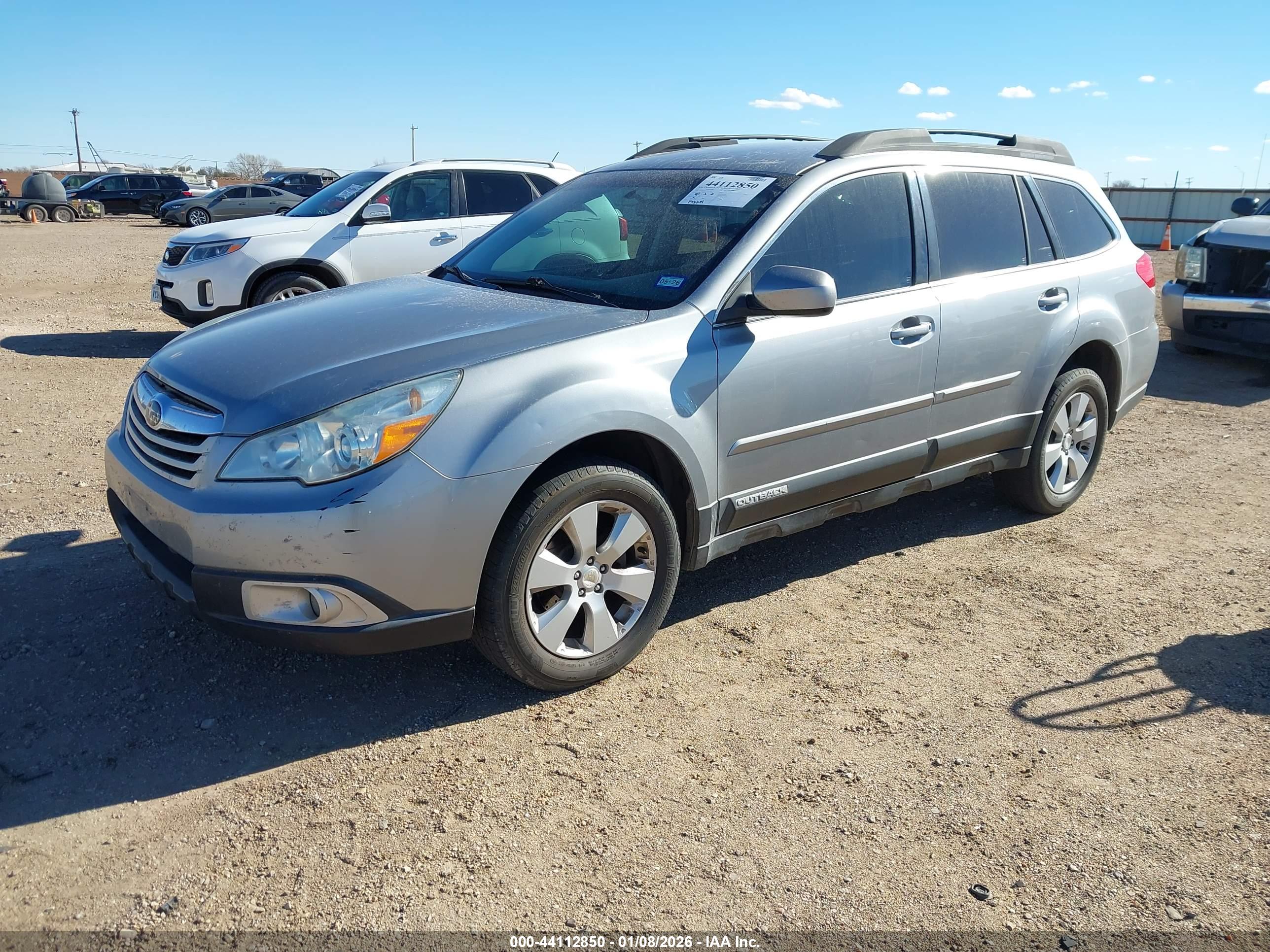 SUBARU OUTBACK image 2