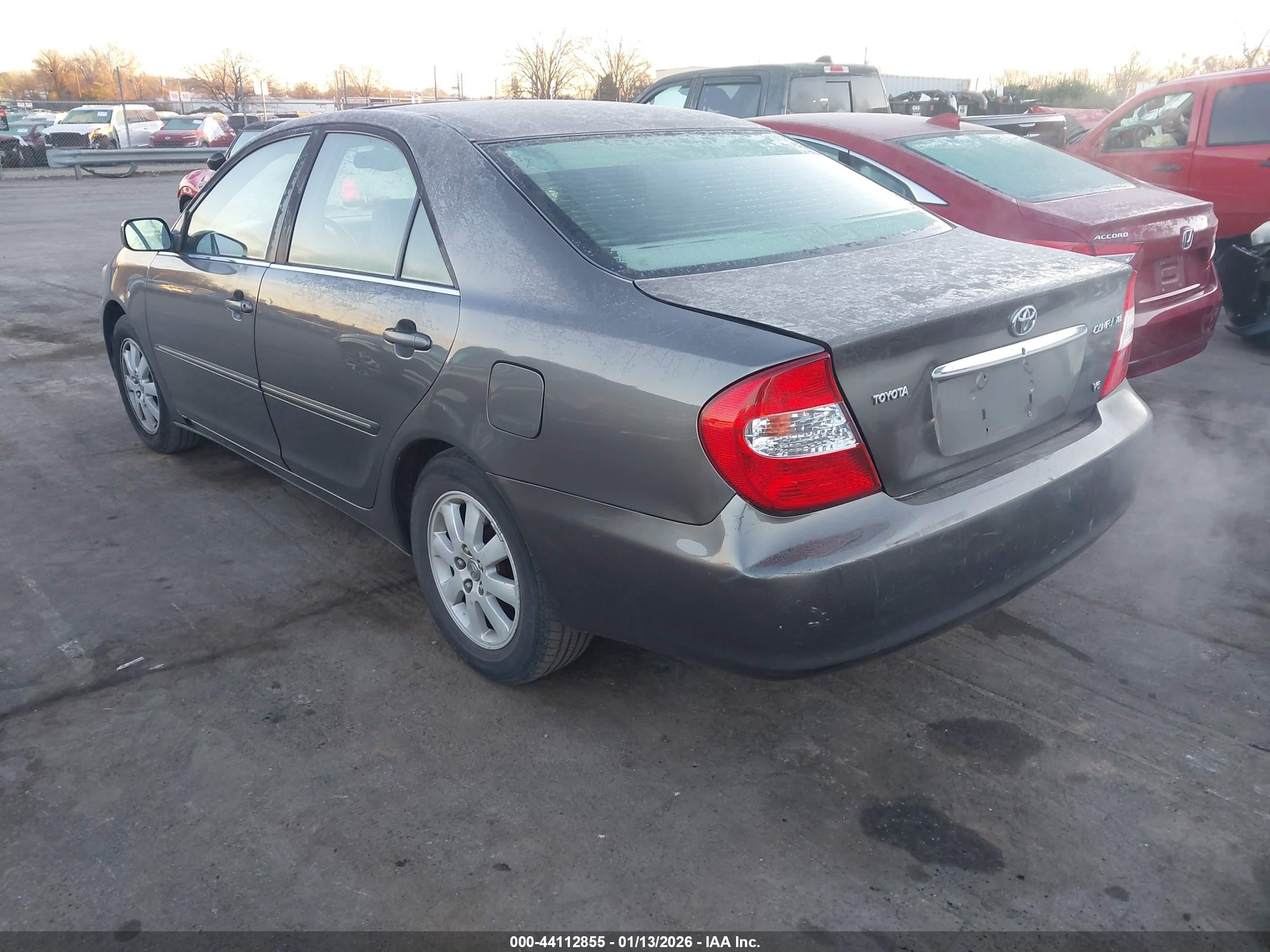 TOYOTA CAMRY image 3