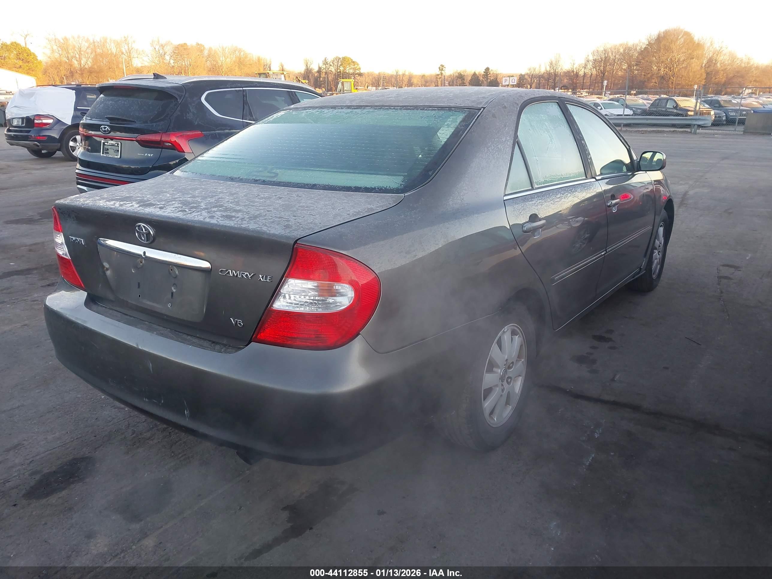 TOYOTA CAMRY image 4