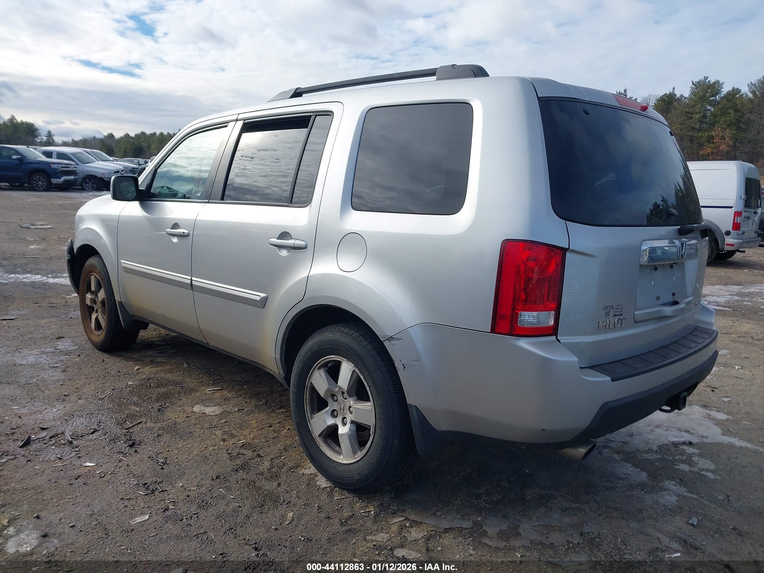 HONDA PILOT image 3