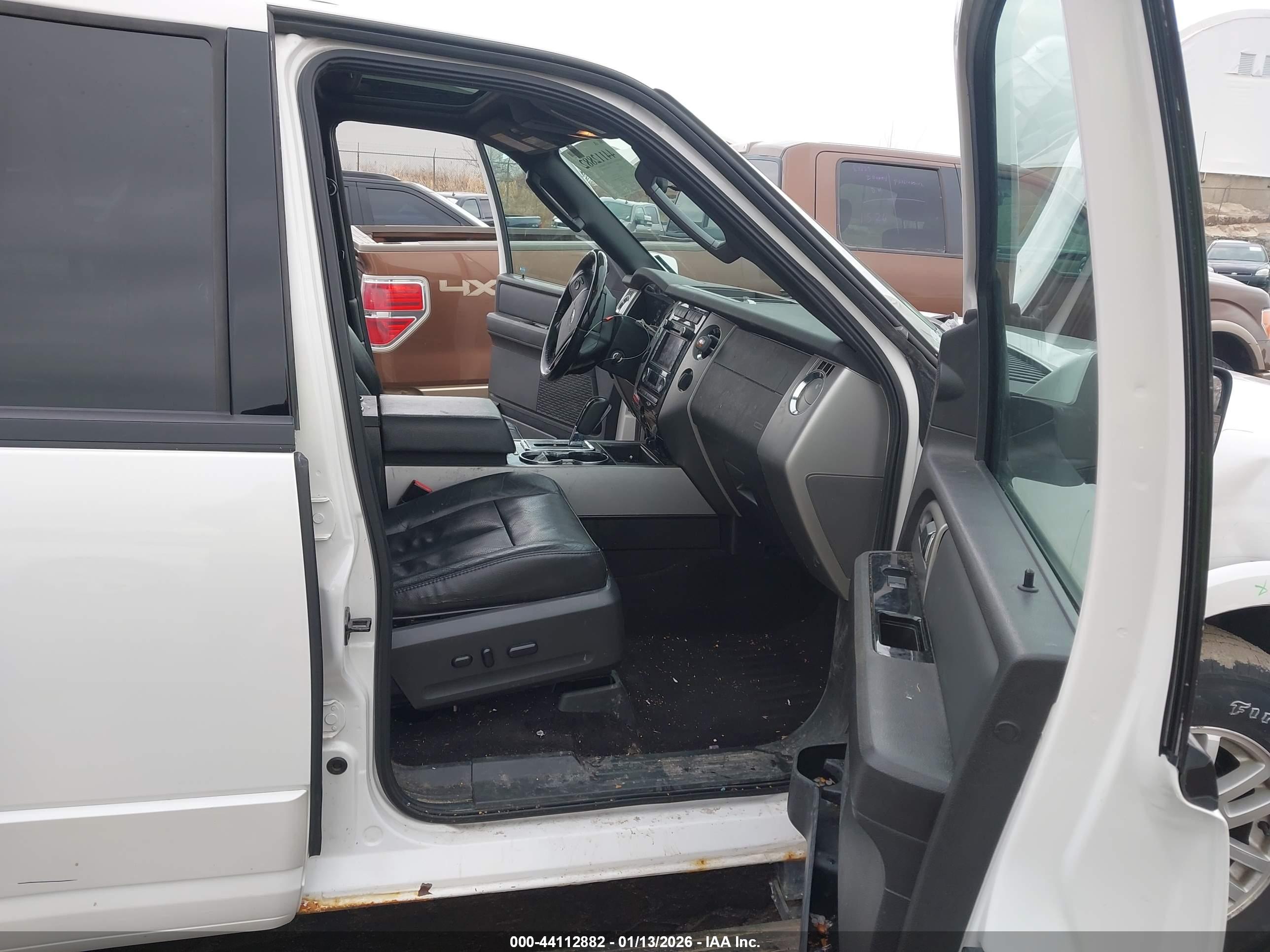 FORD EXPEDITION image 5
