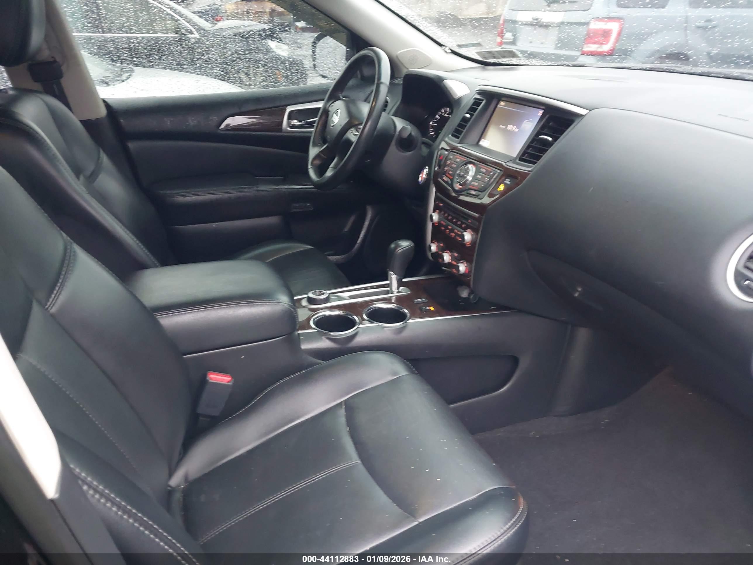 NISSAN PATHFINDER image 5