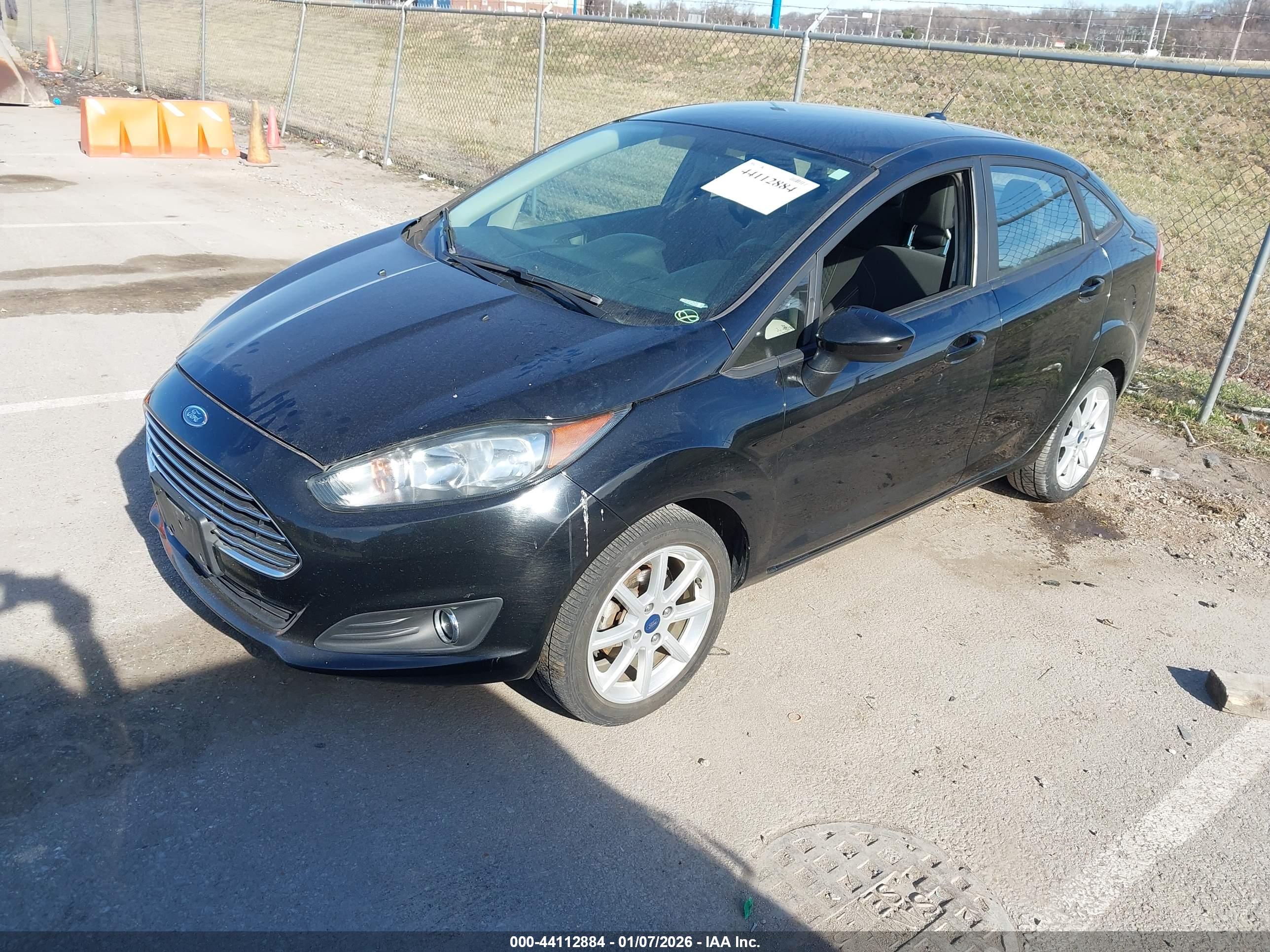 FORD FIESTA image 2