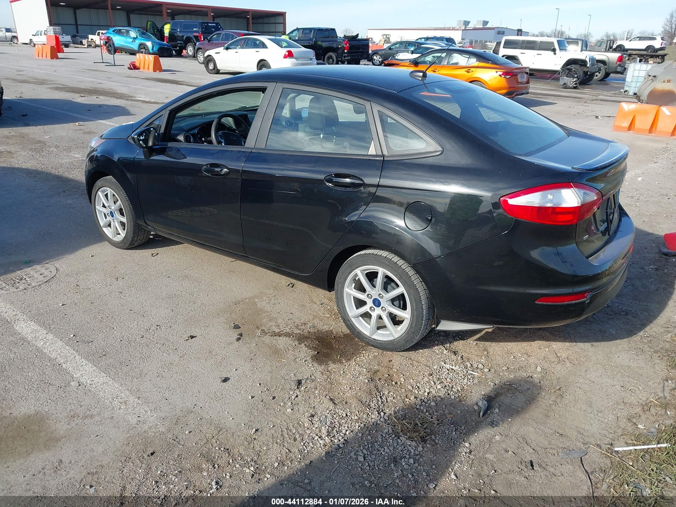FORD FIESTA image 3