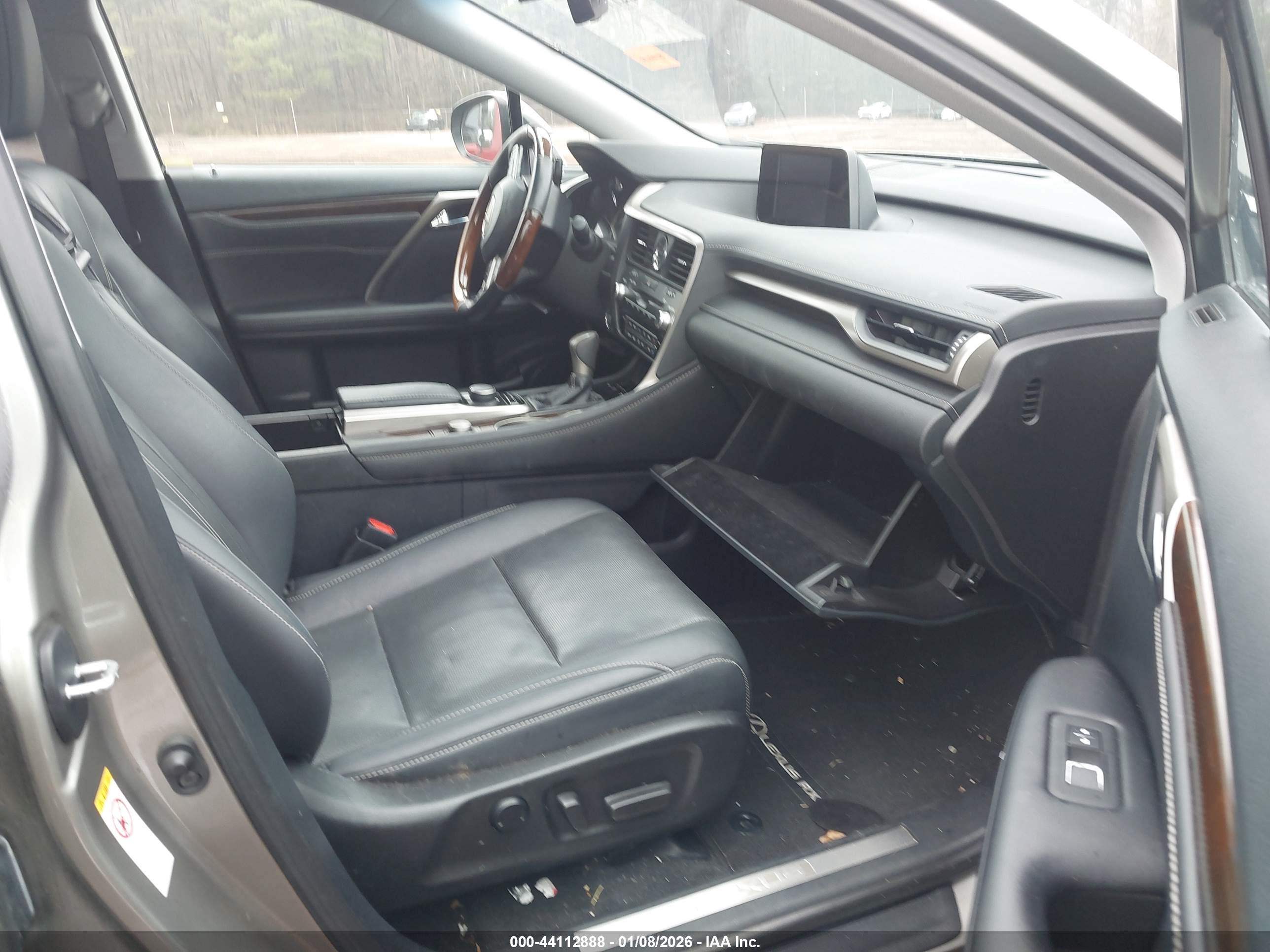 LEXUS RX image 5