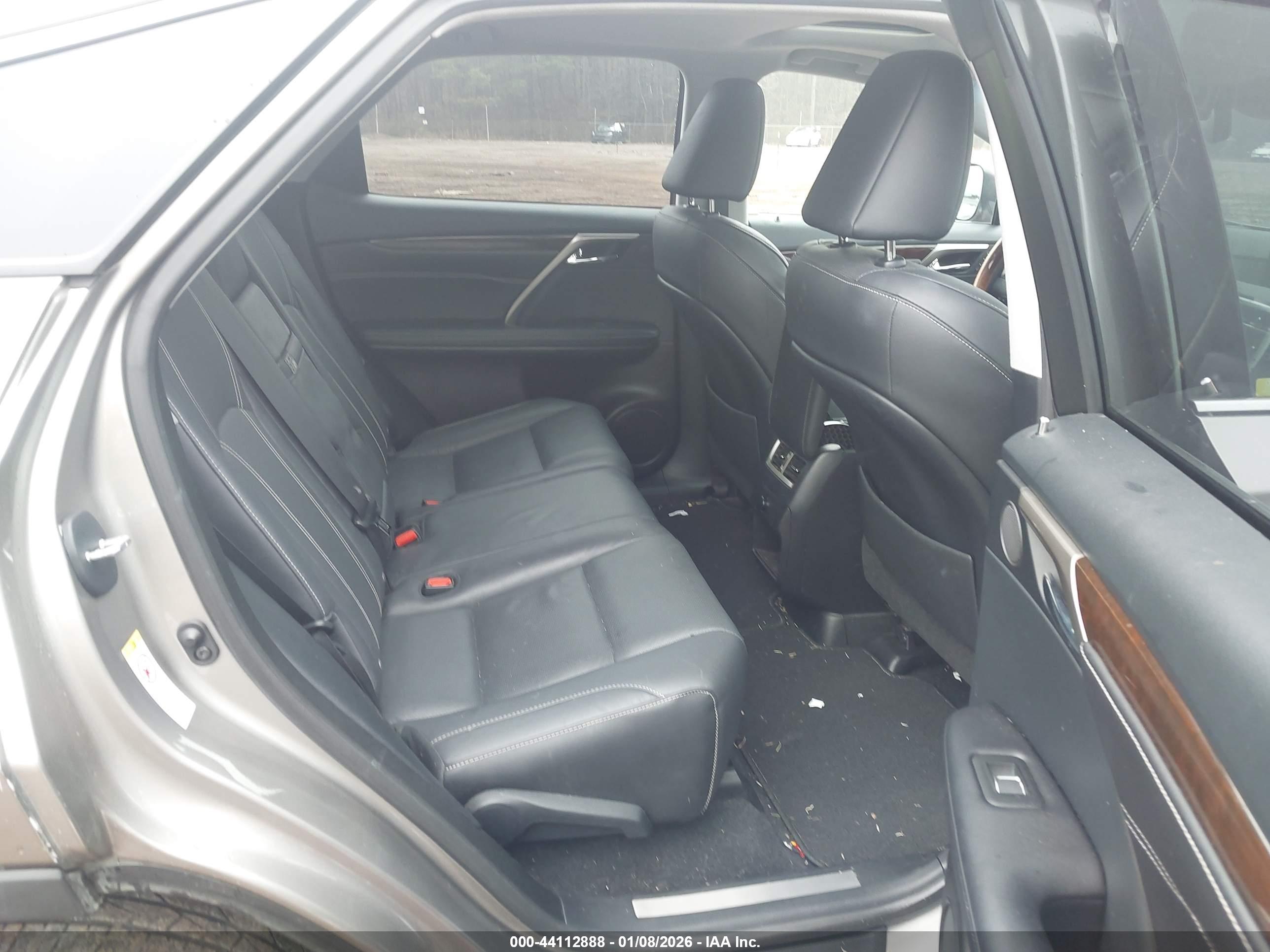 LEXUS RX image 8