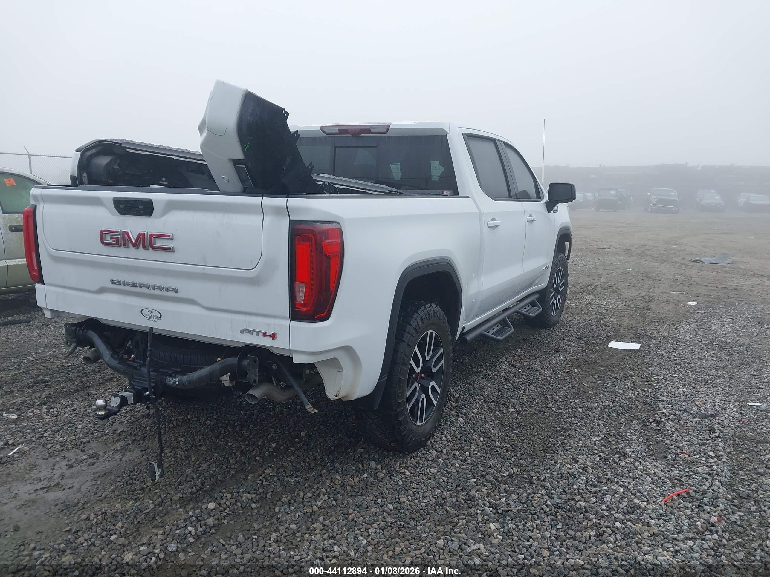 GMC SIERRA image 4