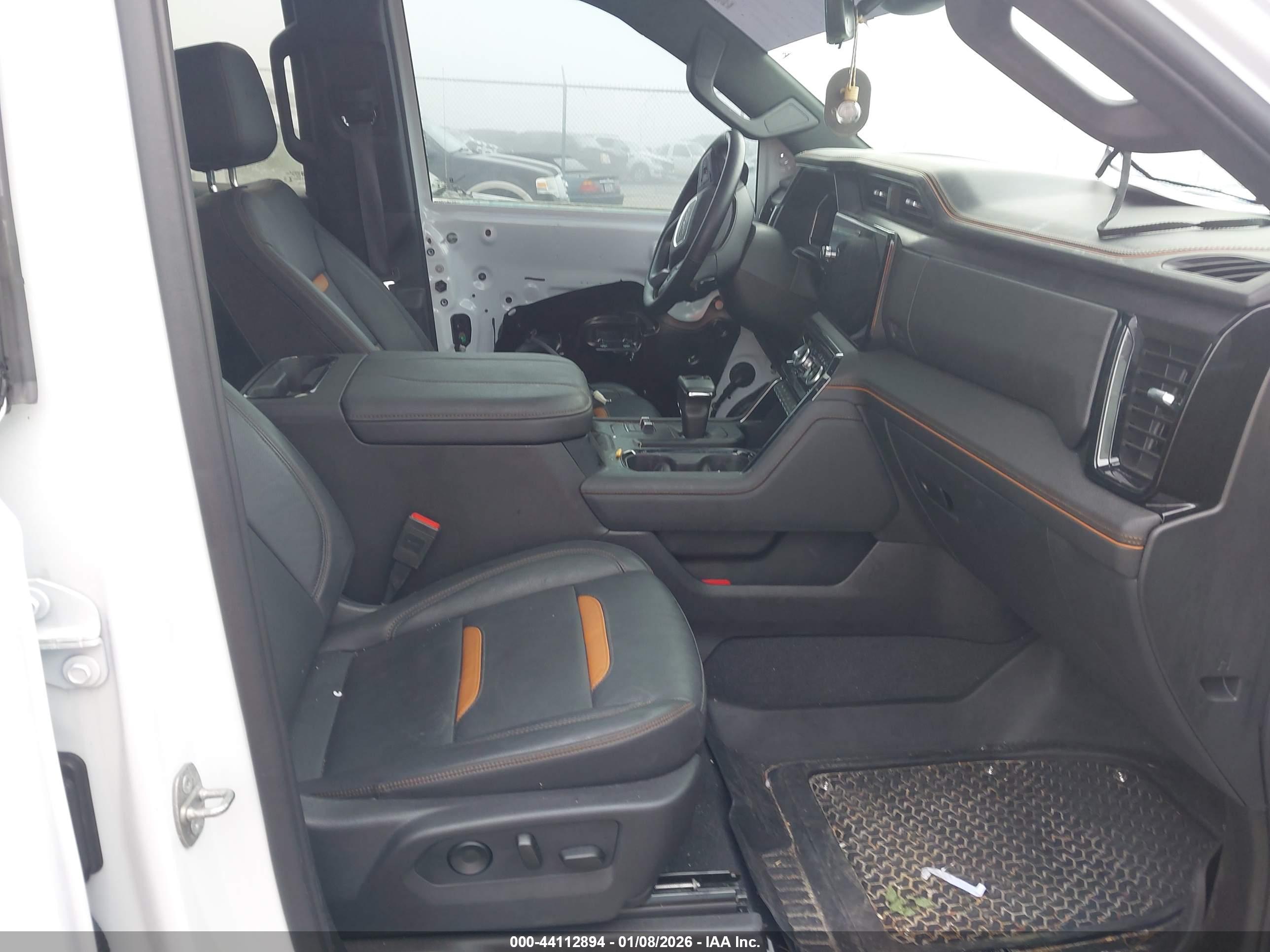 GMC SIERRA image 5