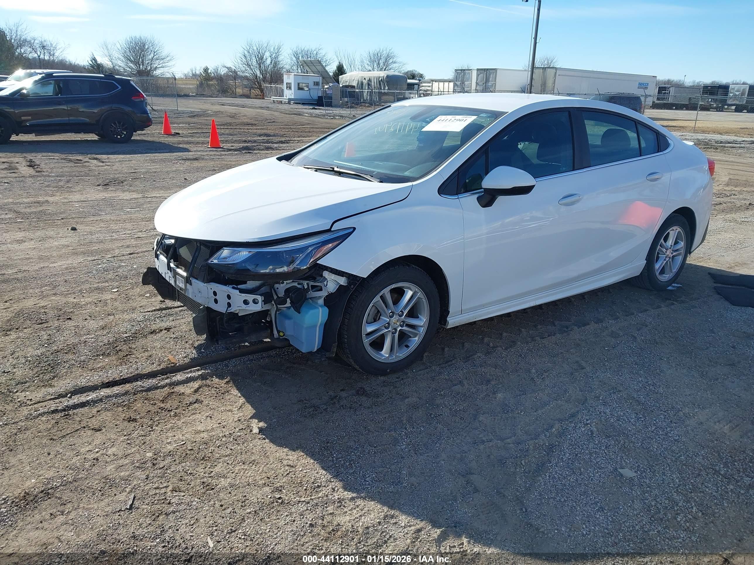 CHEVROLET CRUZE image 2