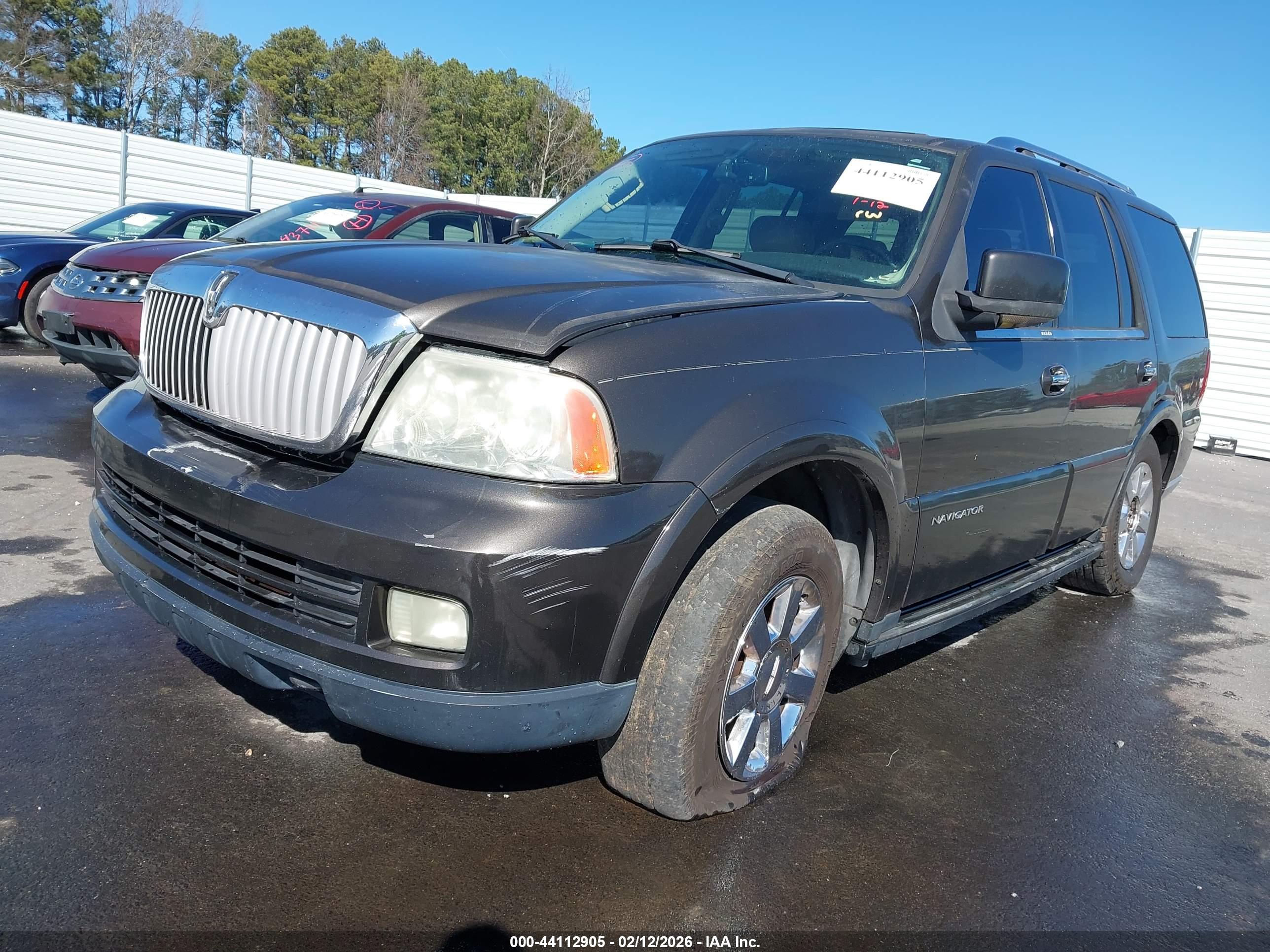 LINCOLN NAVIGATOR image 2