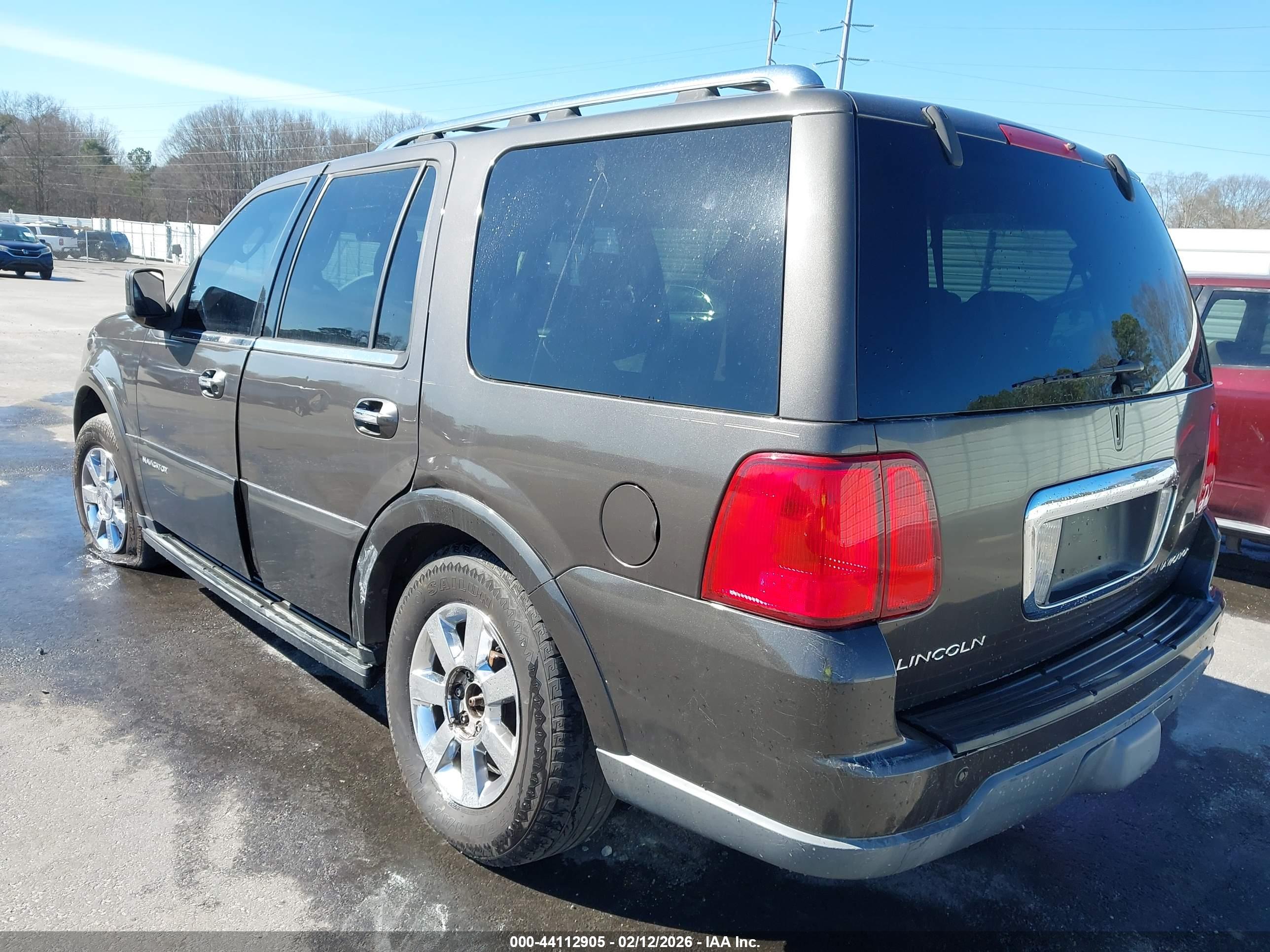LINCOLN NAVIGATOR image 3