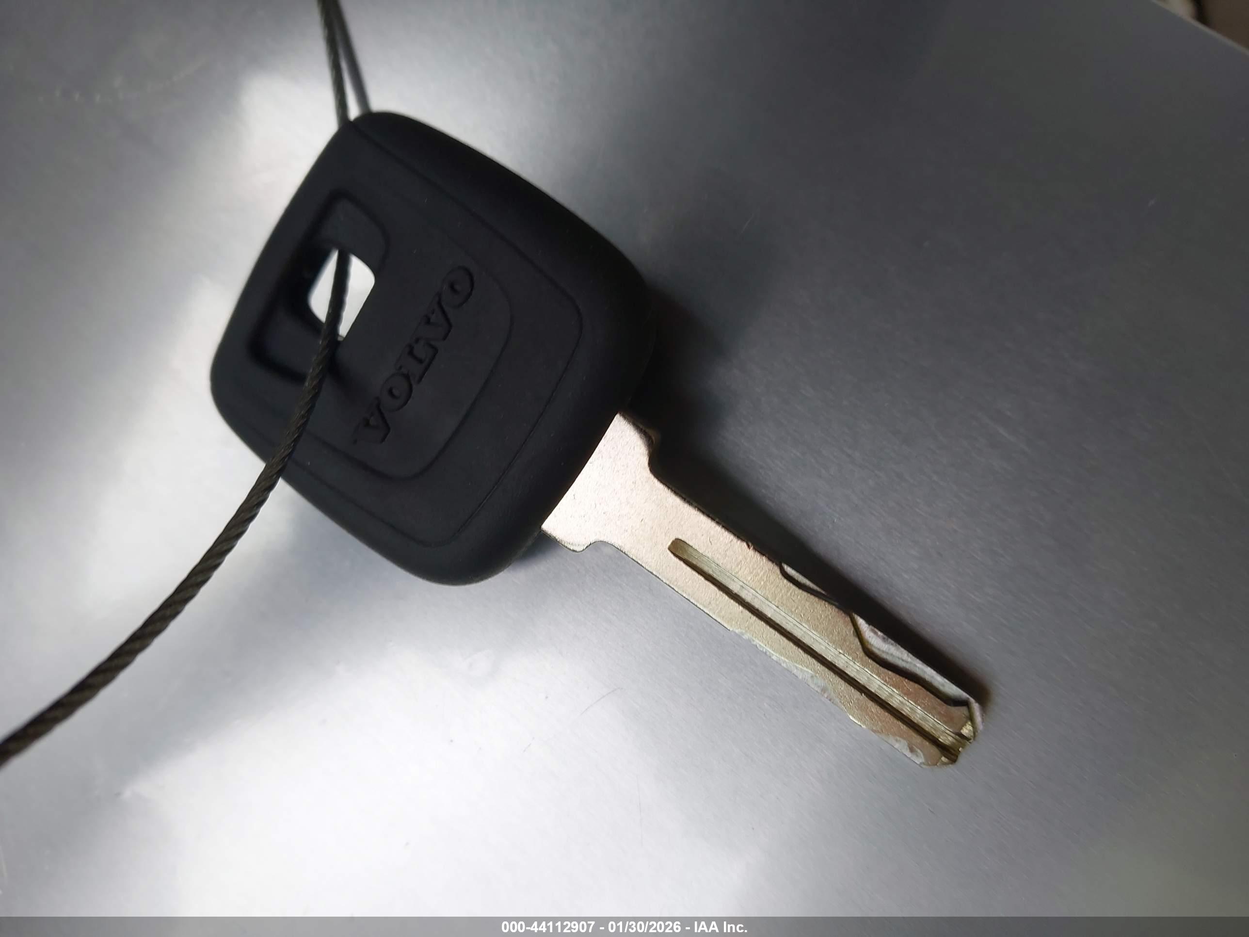 VOLVO S80 image 11
