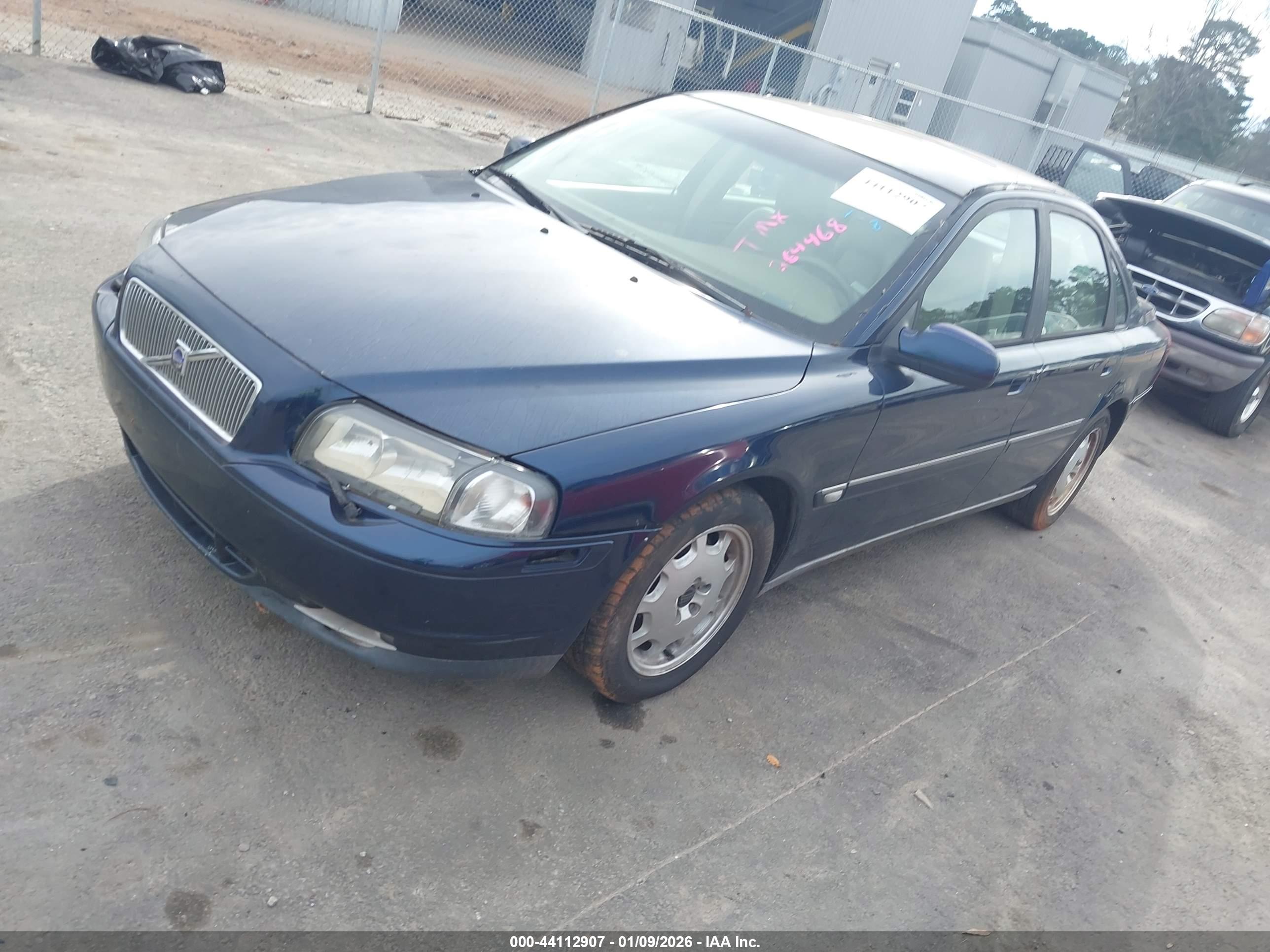 VOLVO S80 image 2