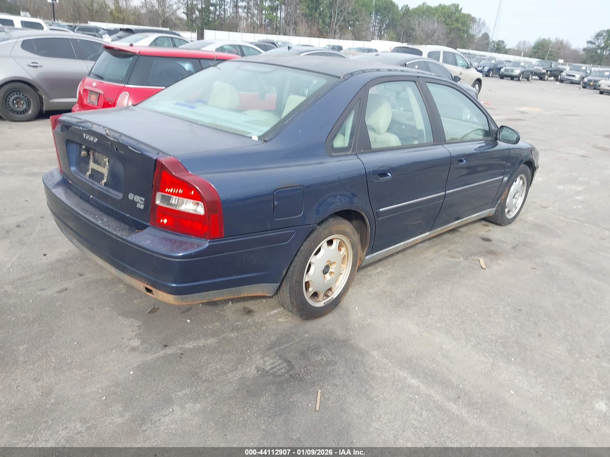 VOLVO S80 image 4