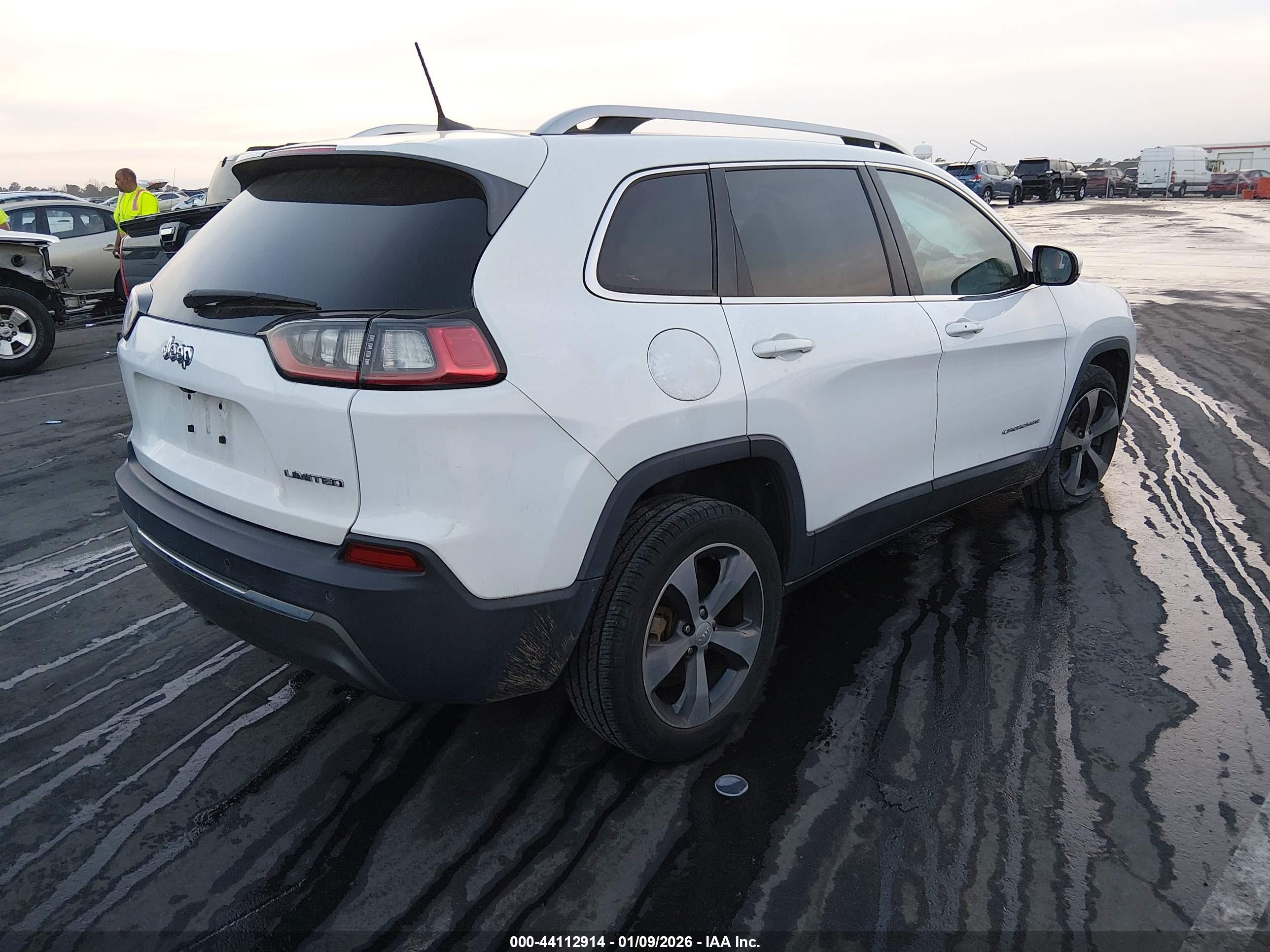 JEEP CHEROKEE image 4