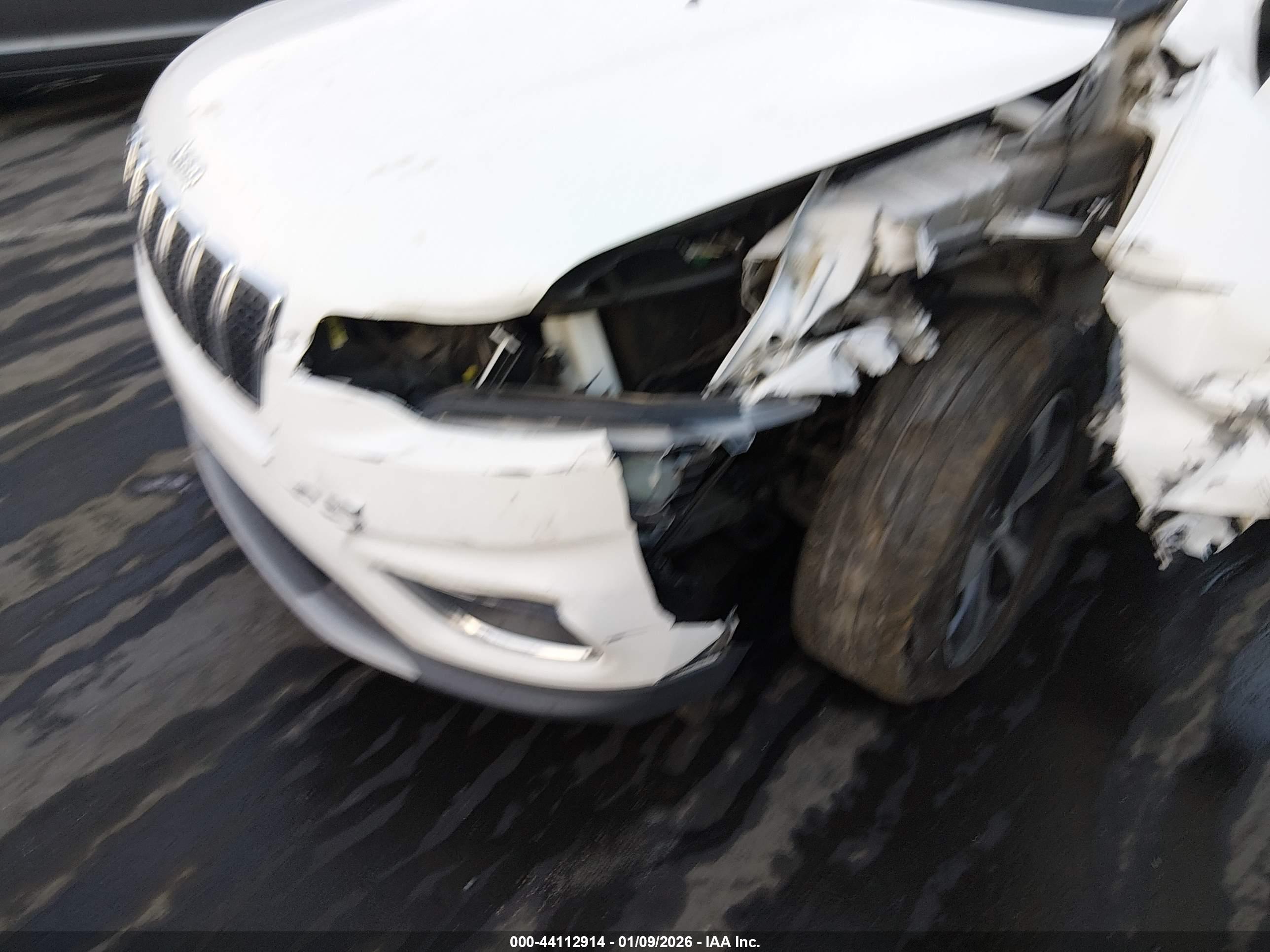 JEEP CHEROKEE image 6