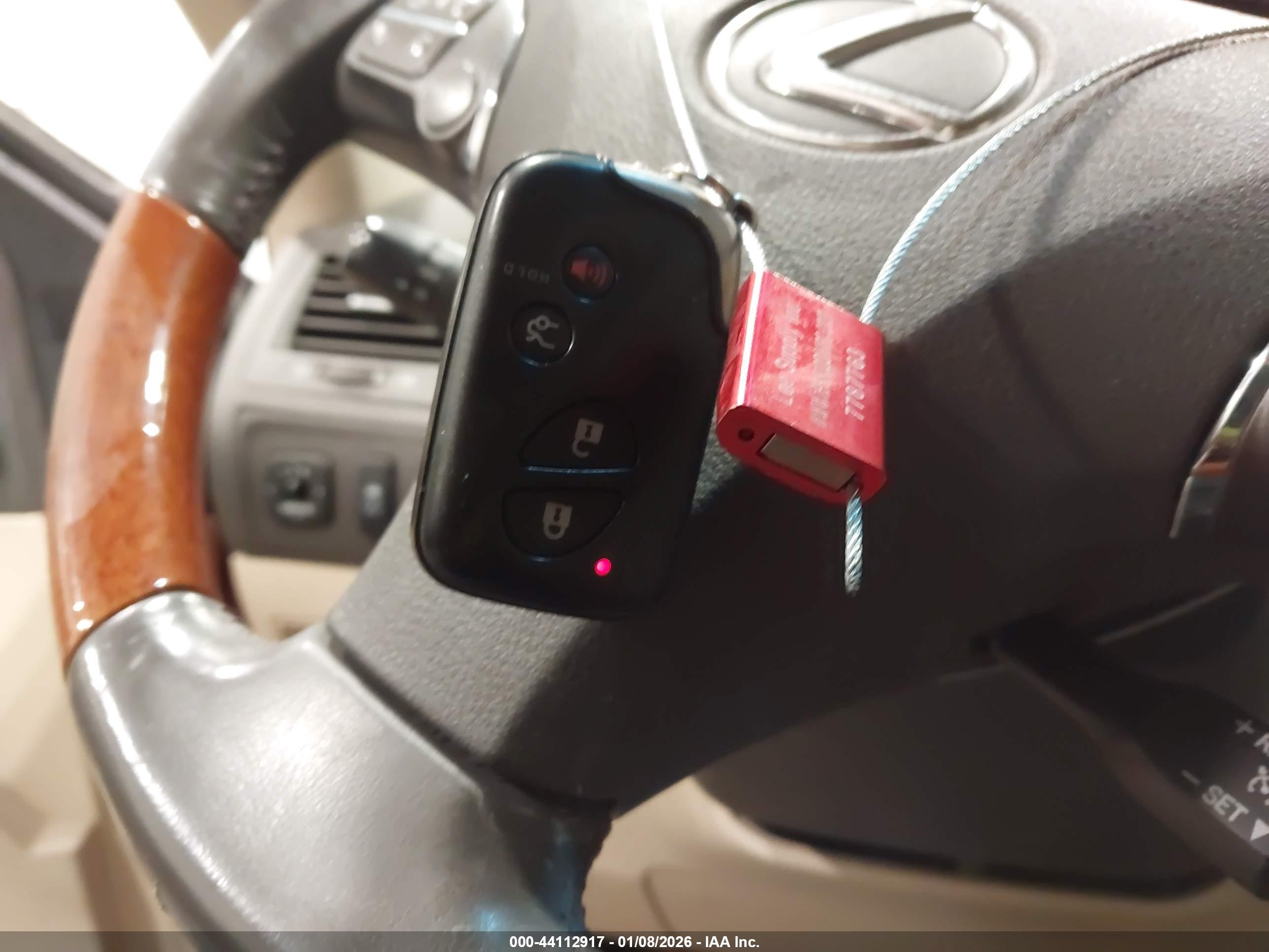 LEXUS ES image 11