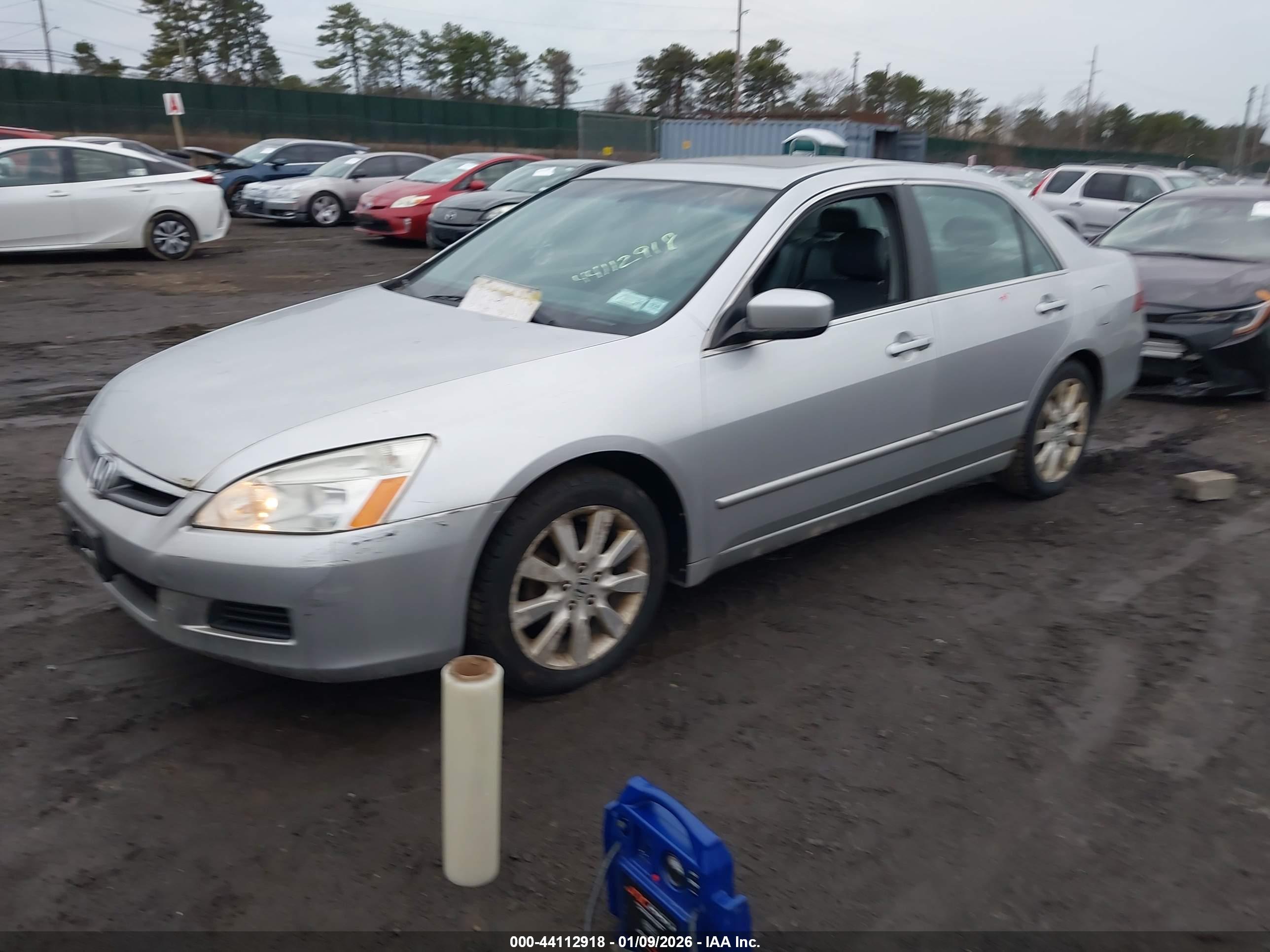HONDA ACCORD image 2