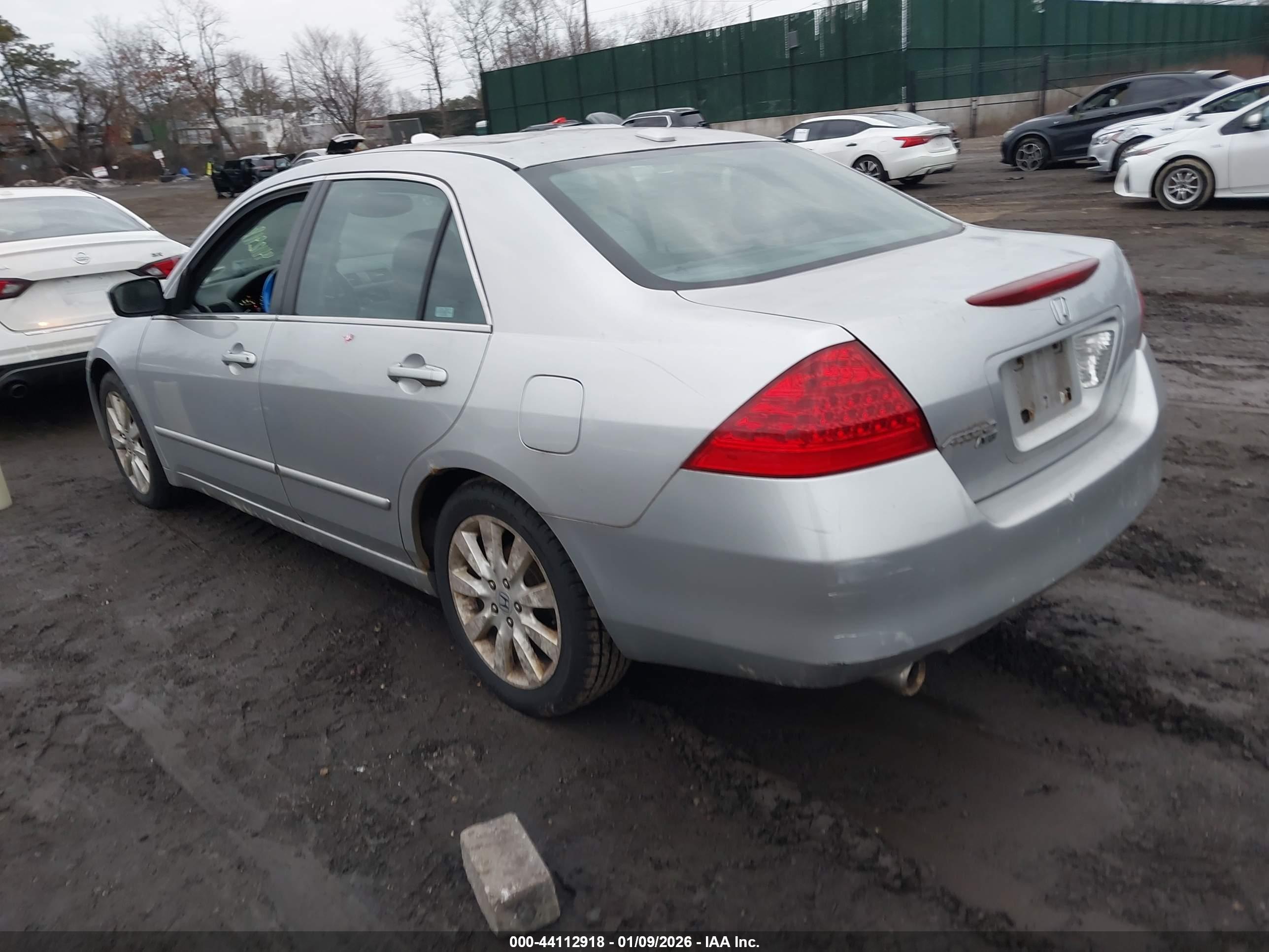 HONDA ACCORD image 3
