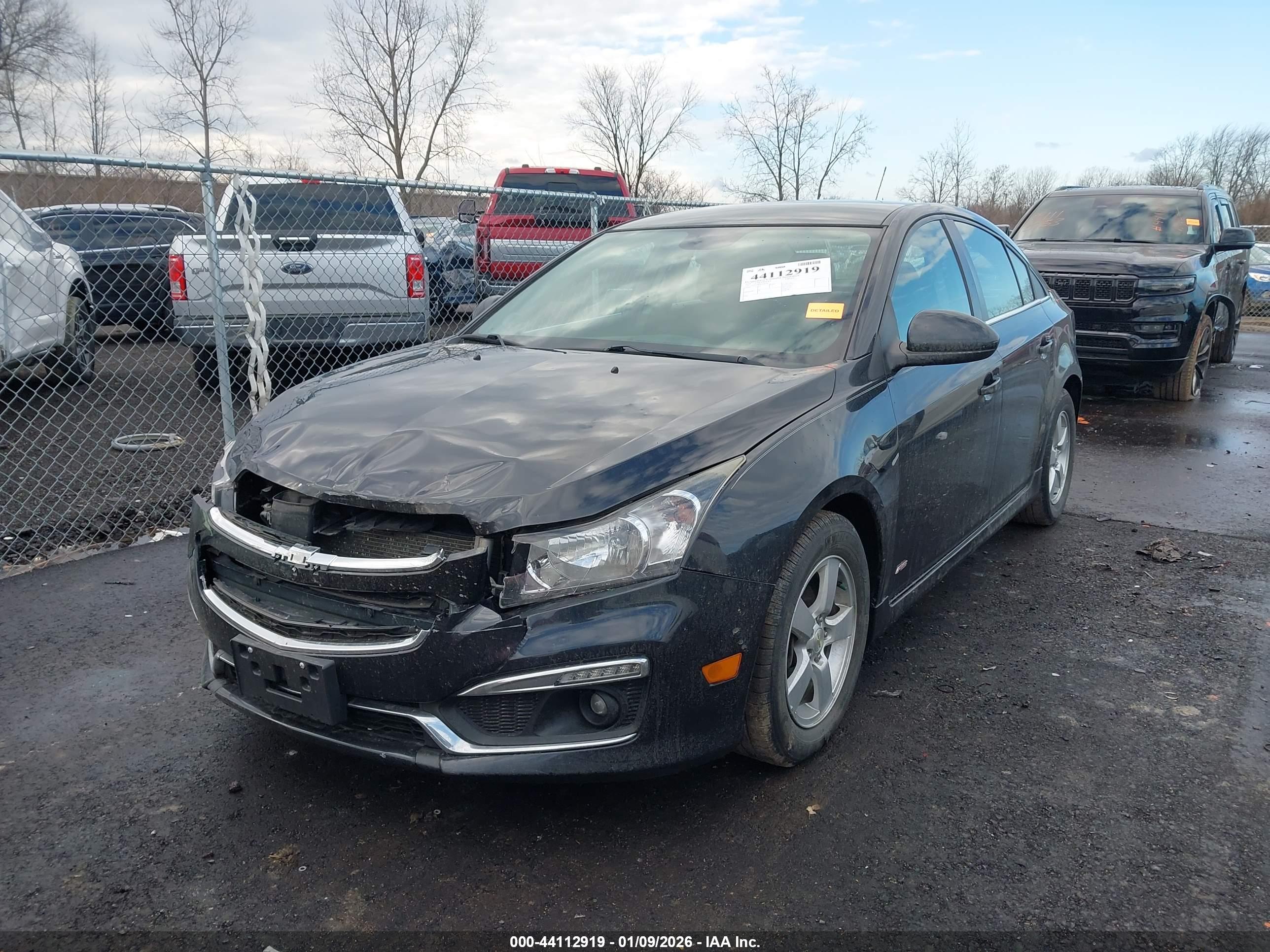 CHEVROLET CRUZE image 2