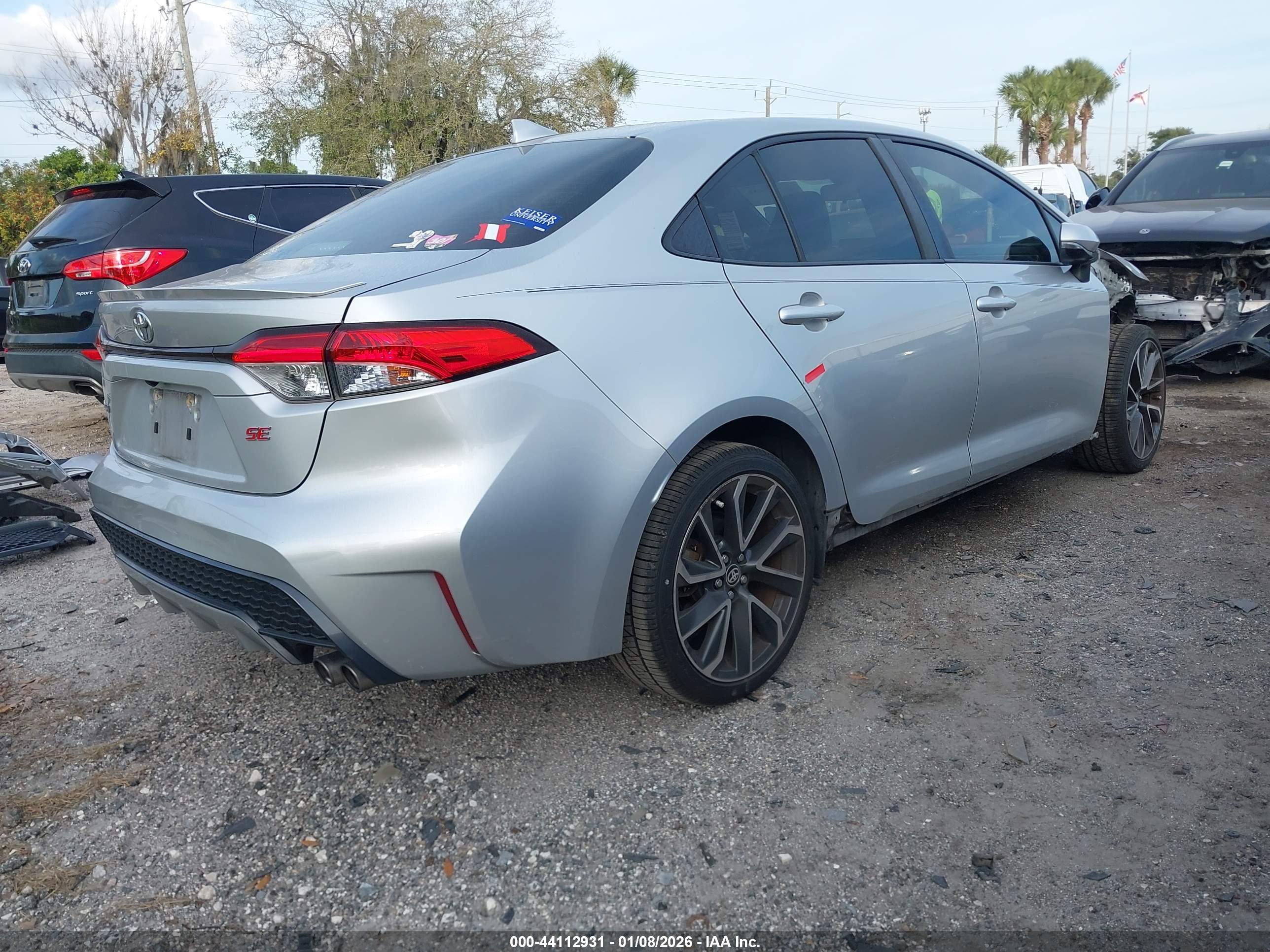 TOYOTA COROLLA image 4