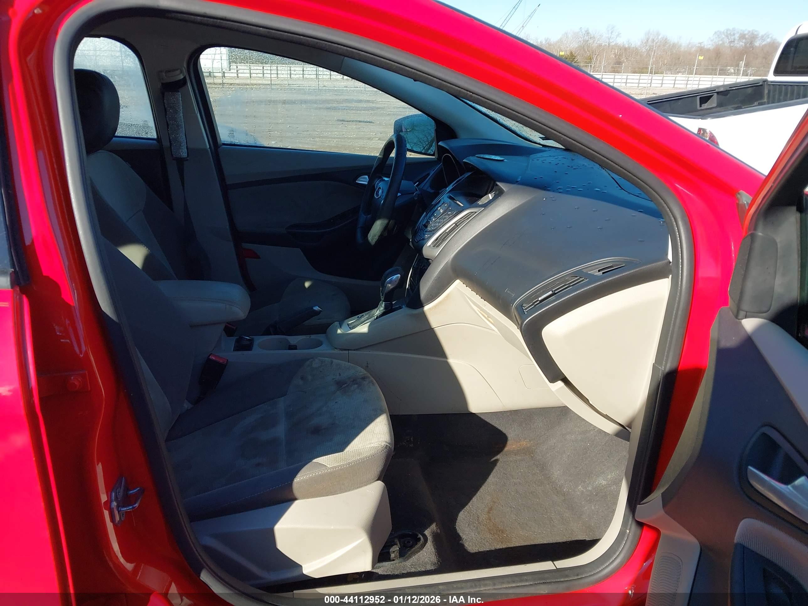 FORD FOCUS image 5