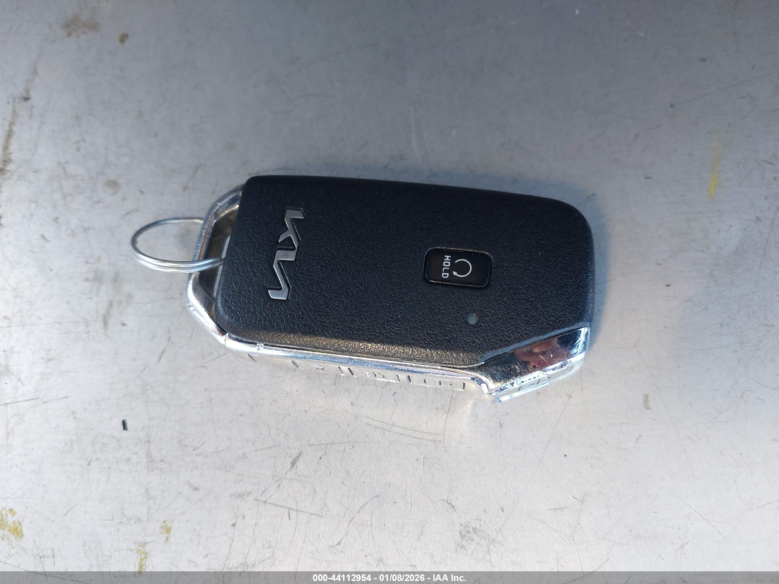 KIA K5 image 11