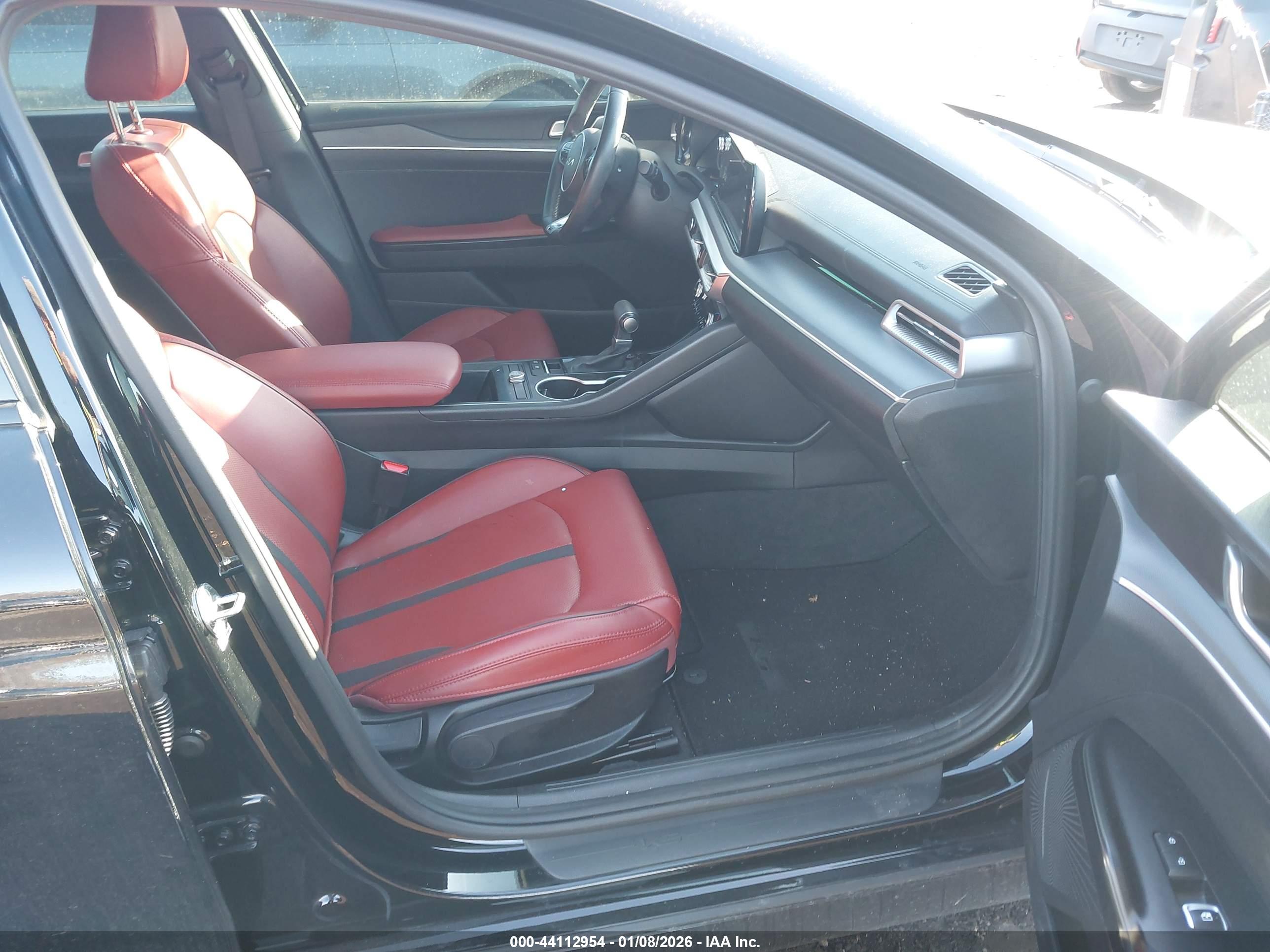 KIA K5 image 5