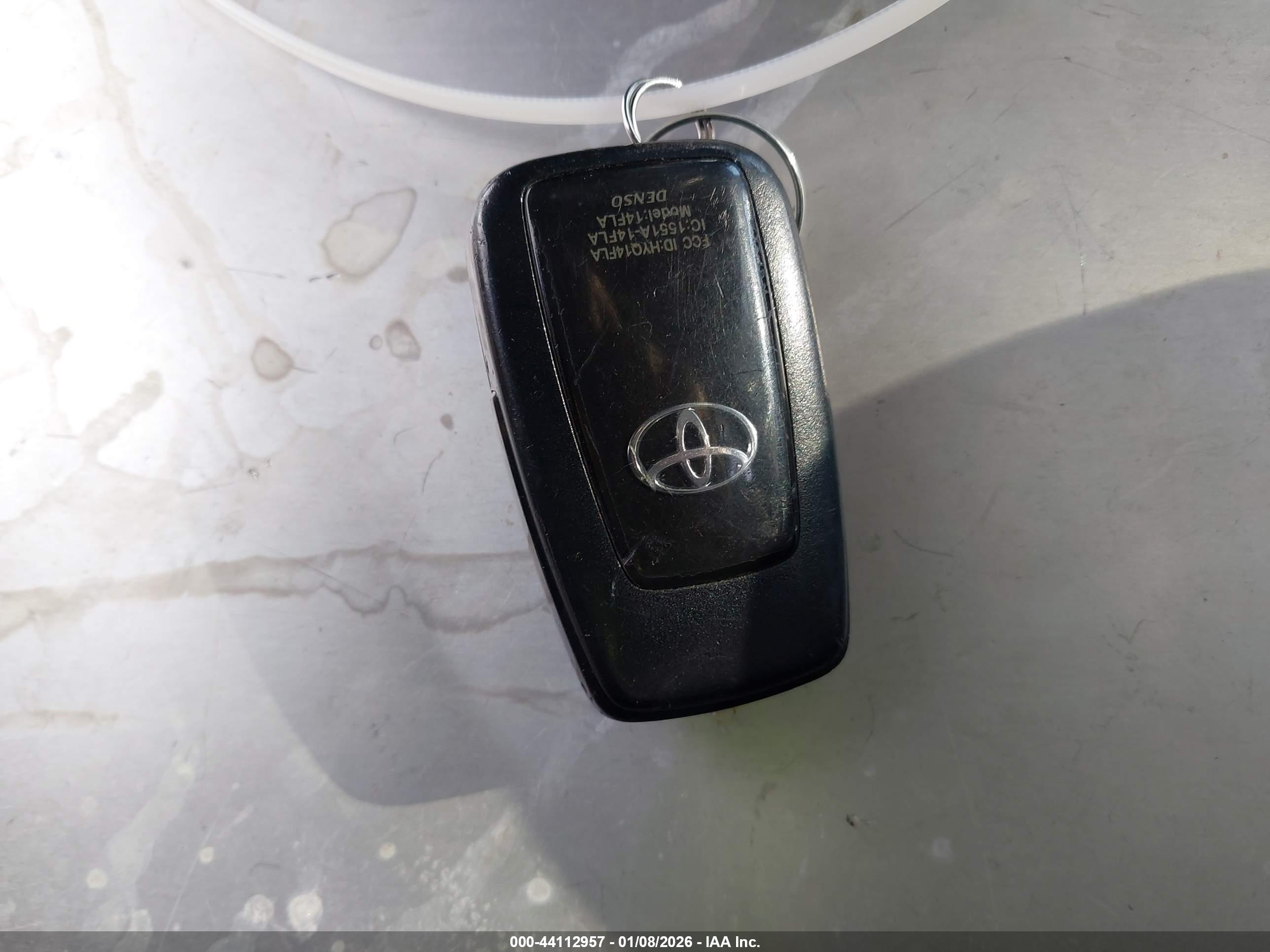 TOYOTA 4RUNNER image 11
