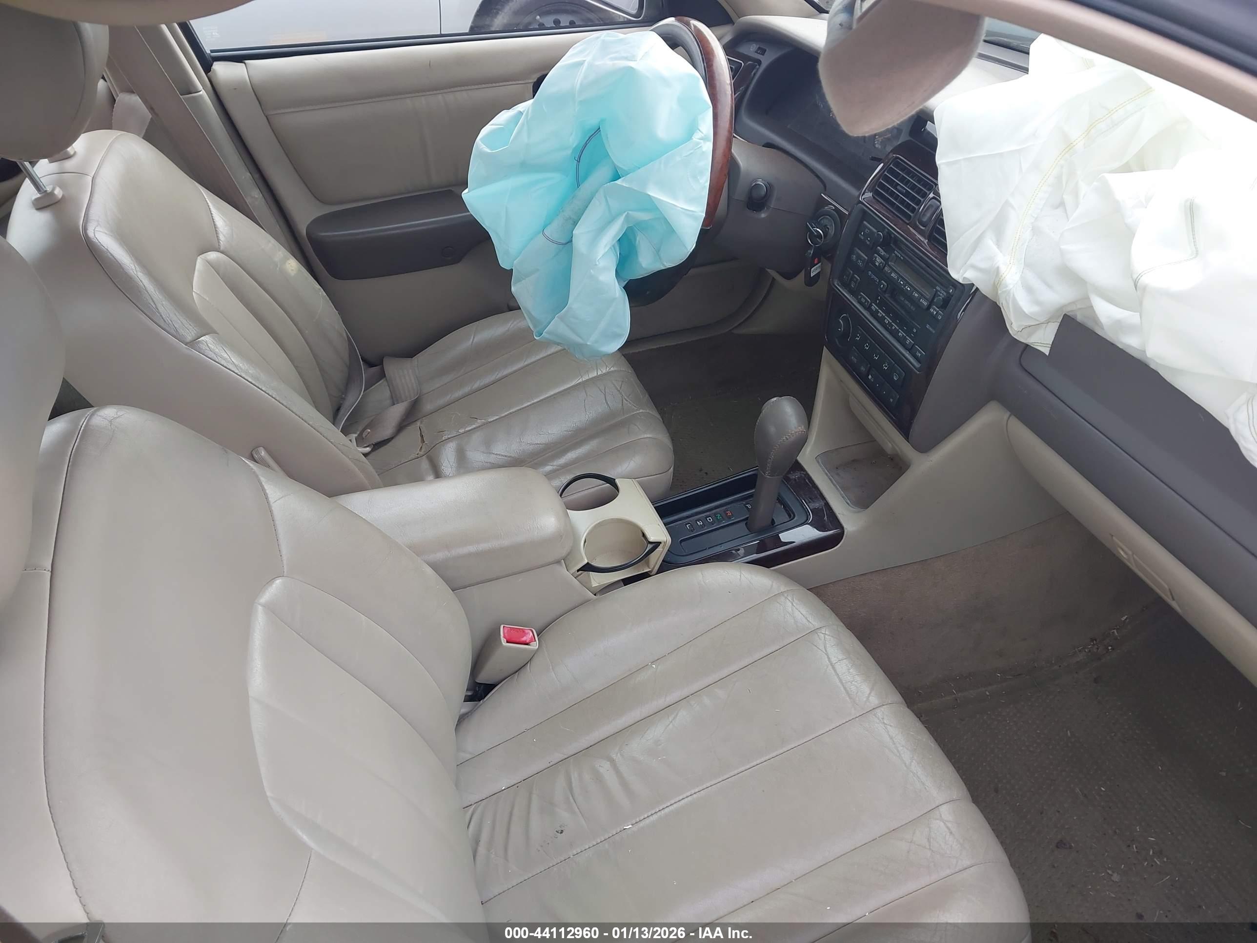 TOYOTA AVALON image 5