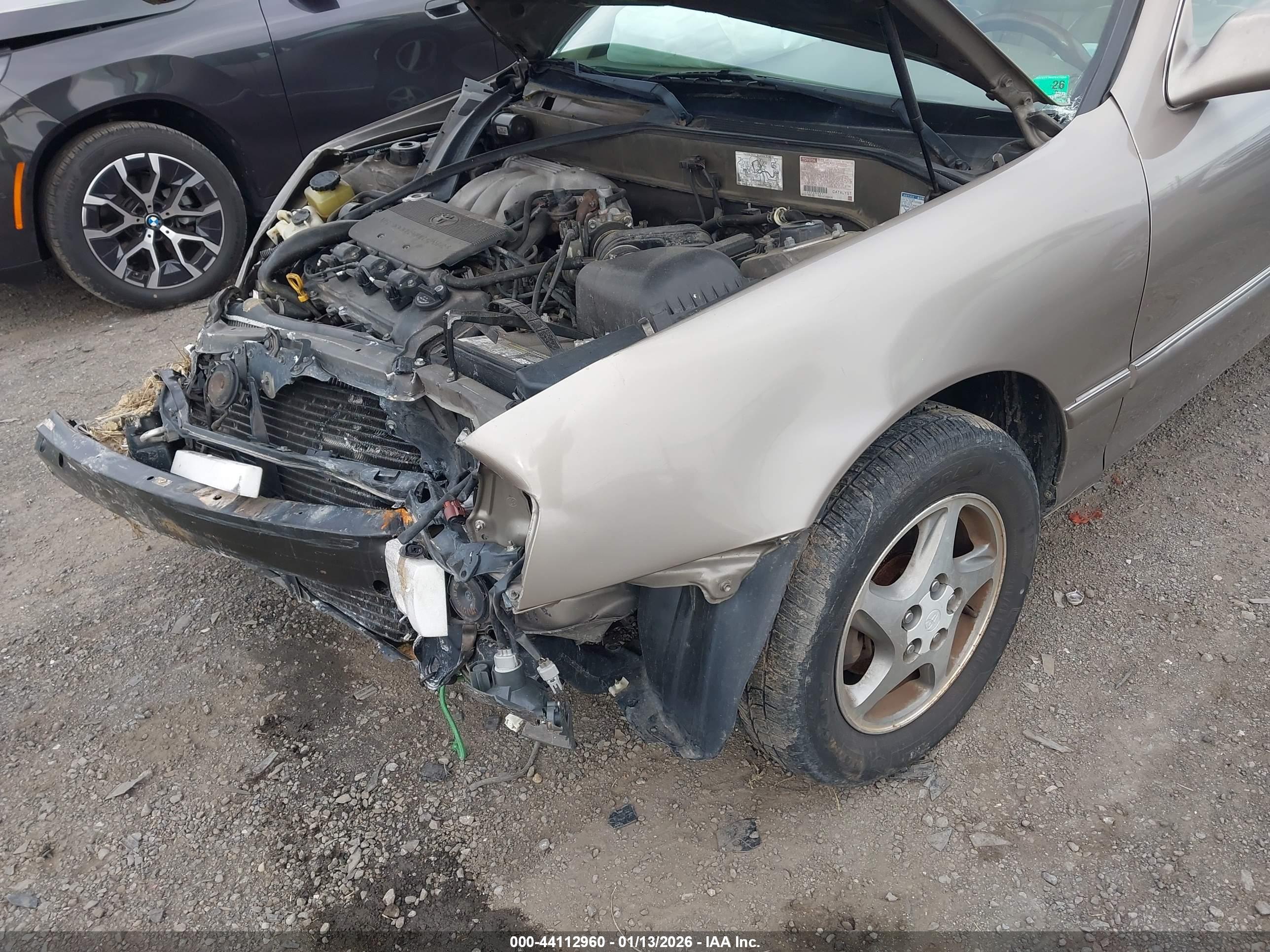 TOYOTA AVALON image 6