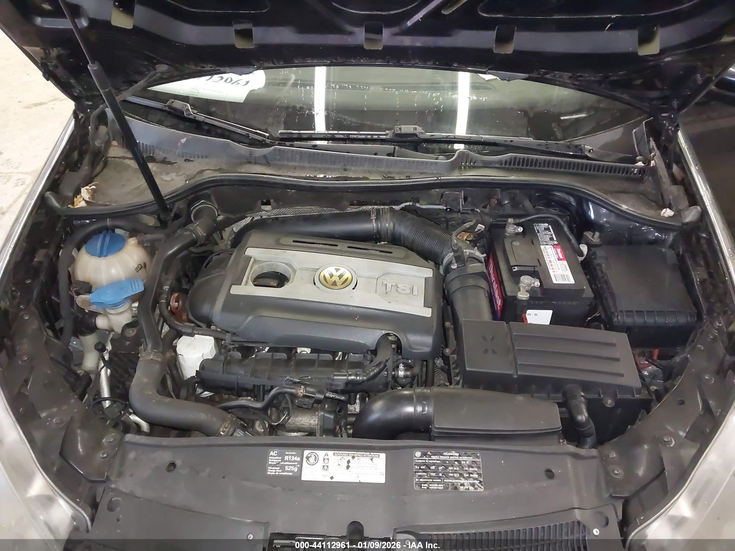VOLKSWAGEN GTI image 10