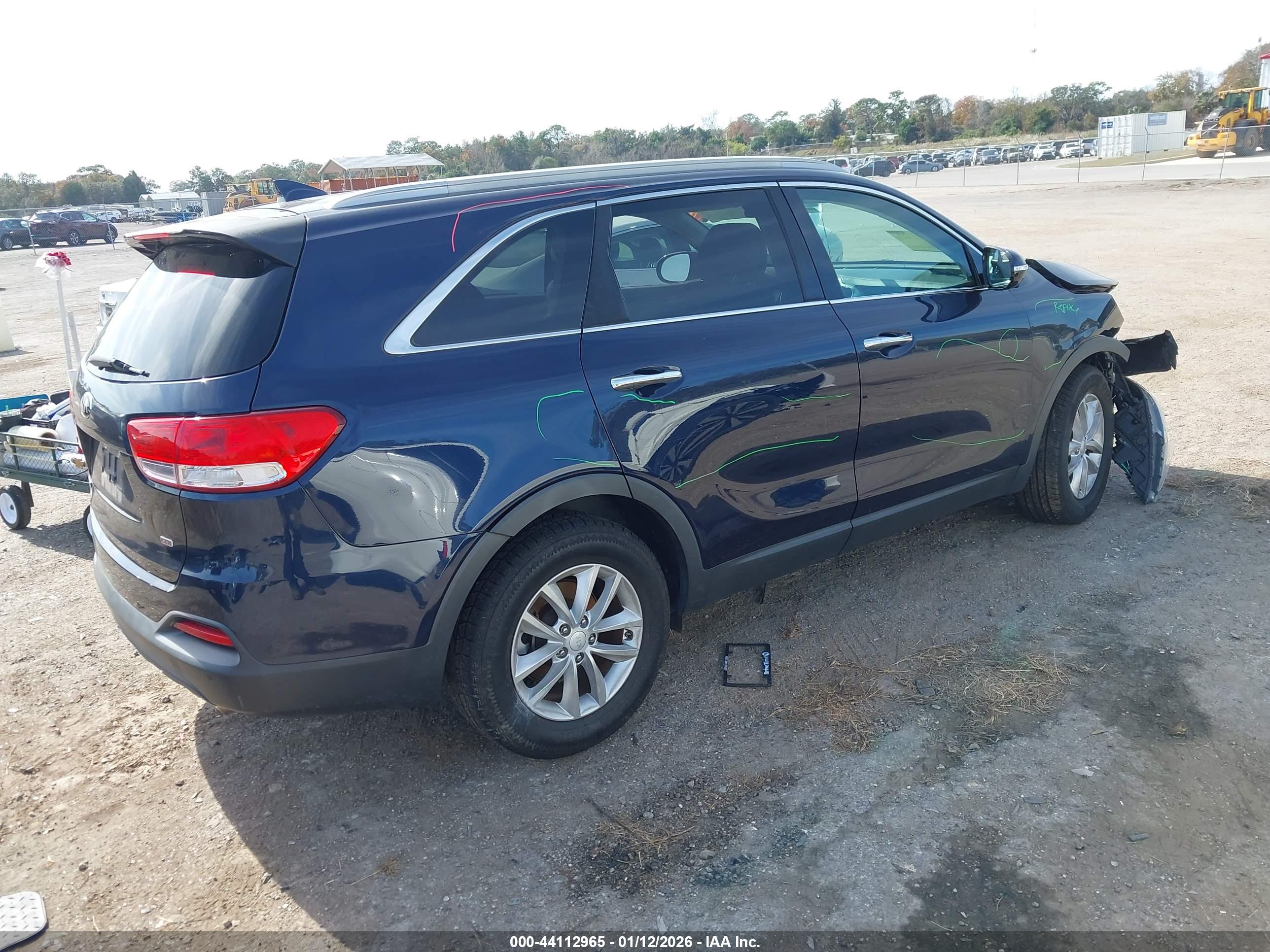 KIA SORENTO image 4