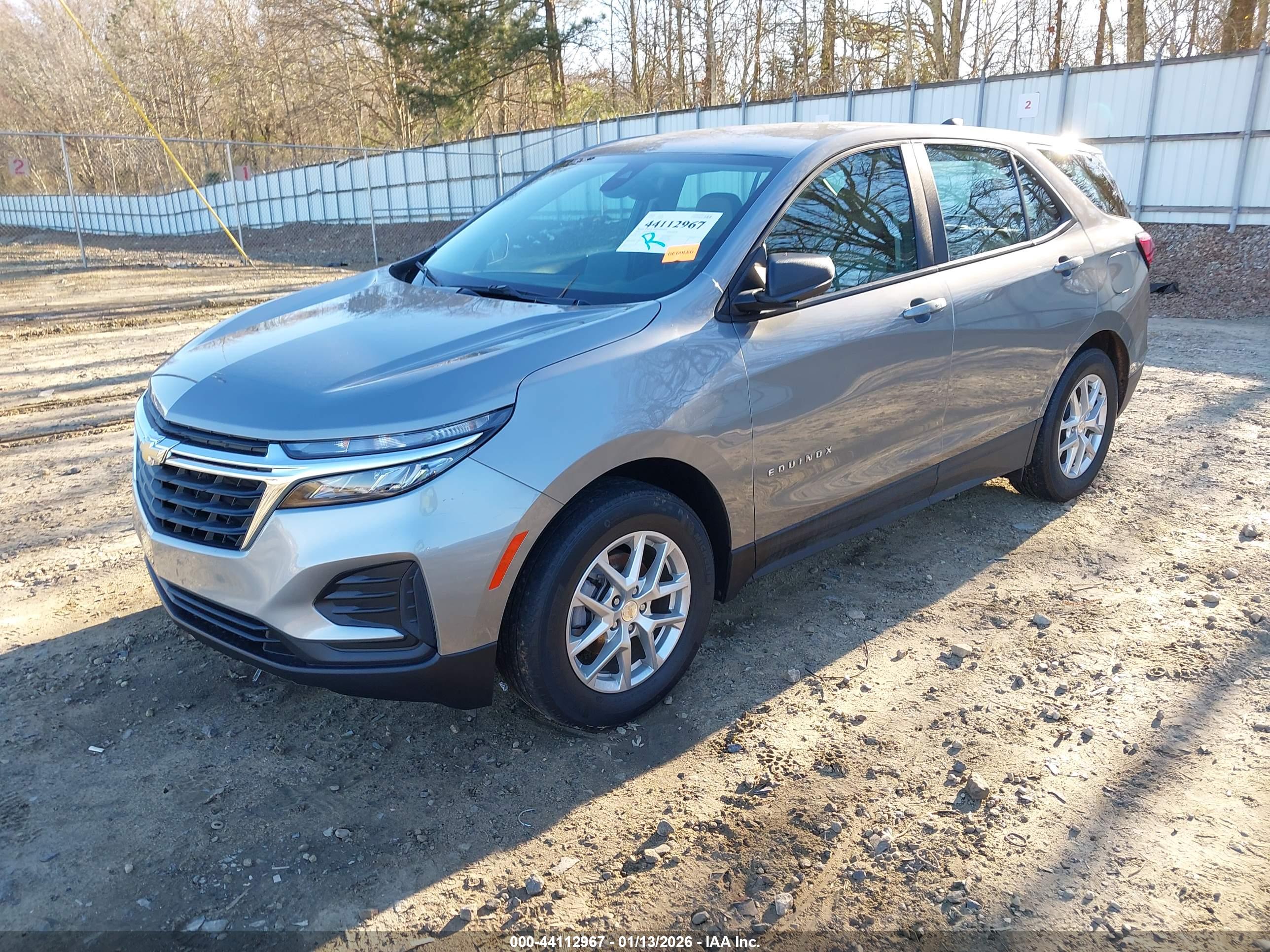 CHEVROLET EQUINOX image 2