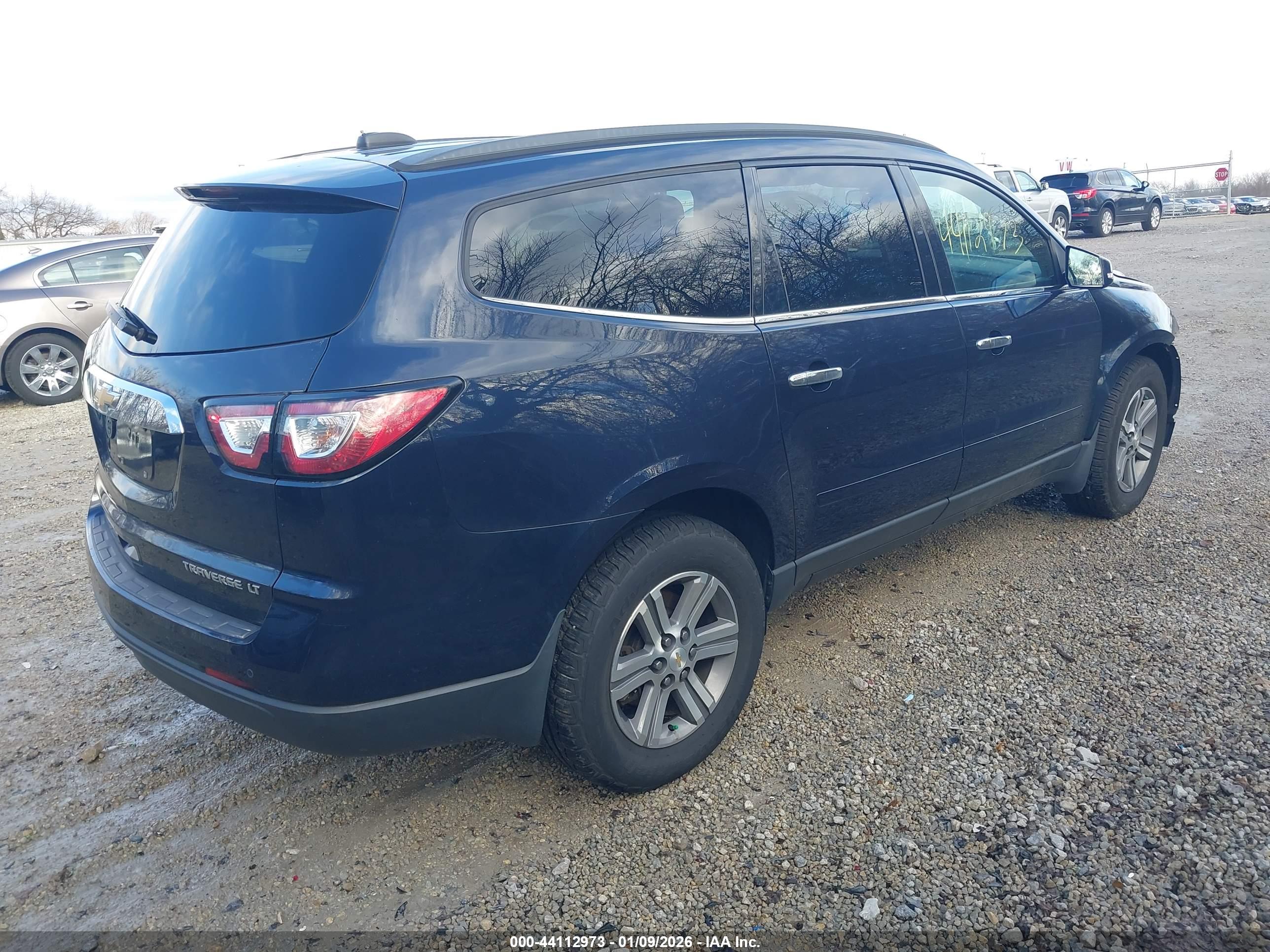 CHEVROLET TRAVERSE image 4