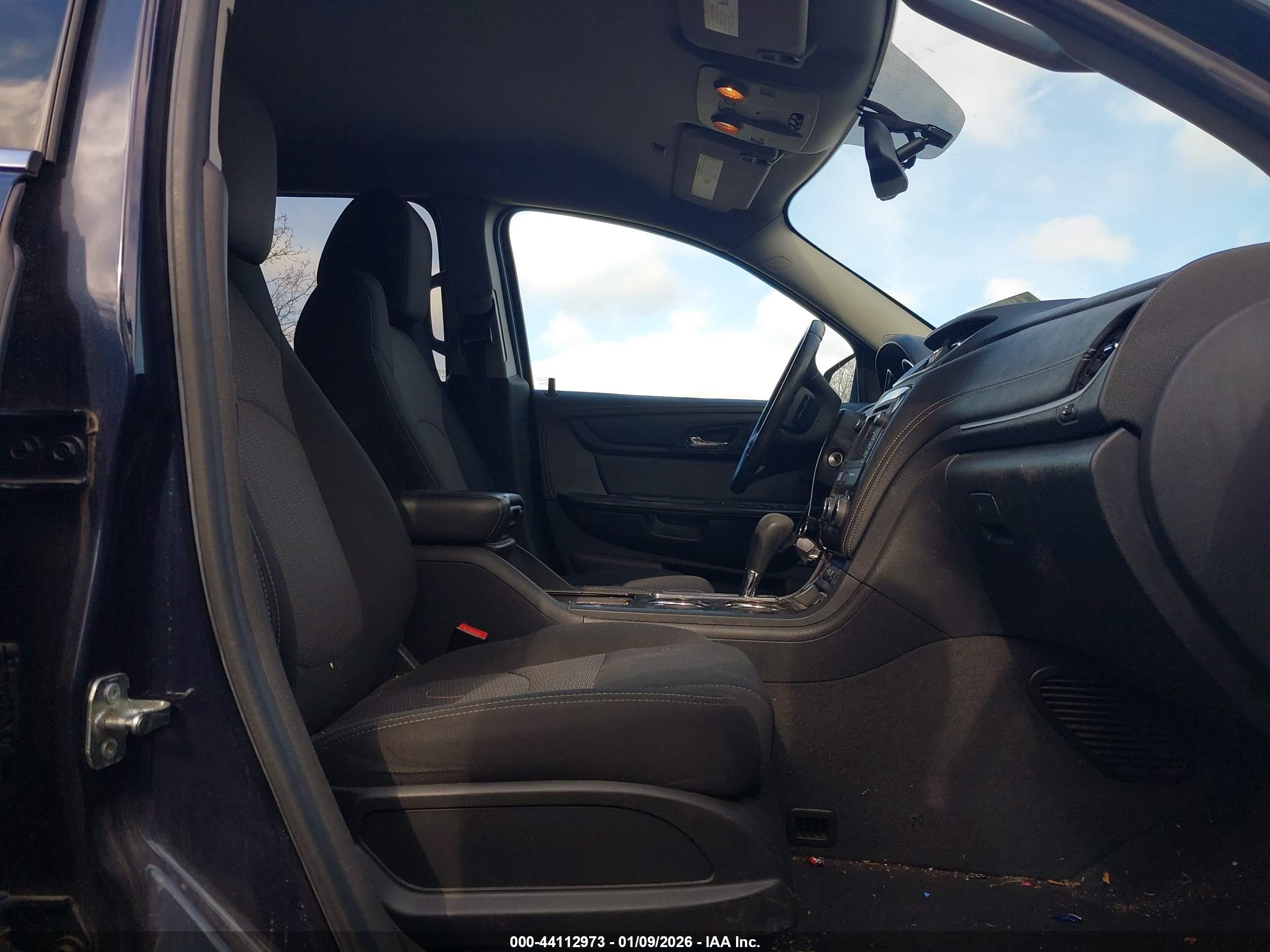 CHEVROLET TRAVERSE image 5