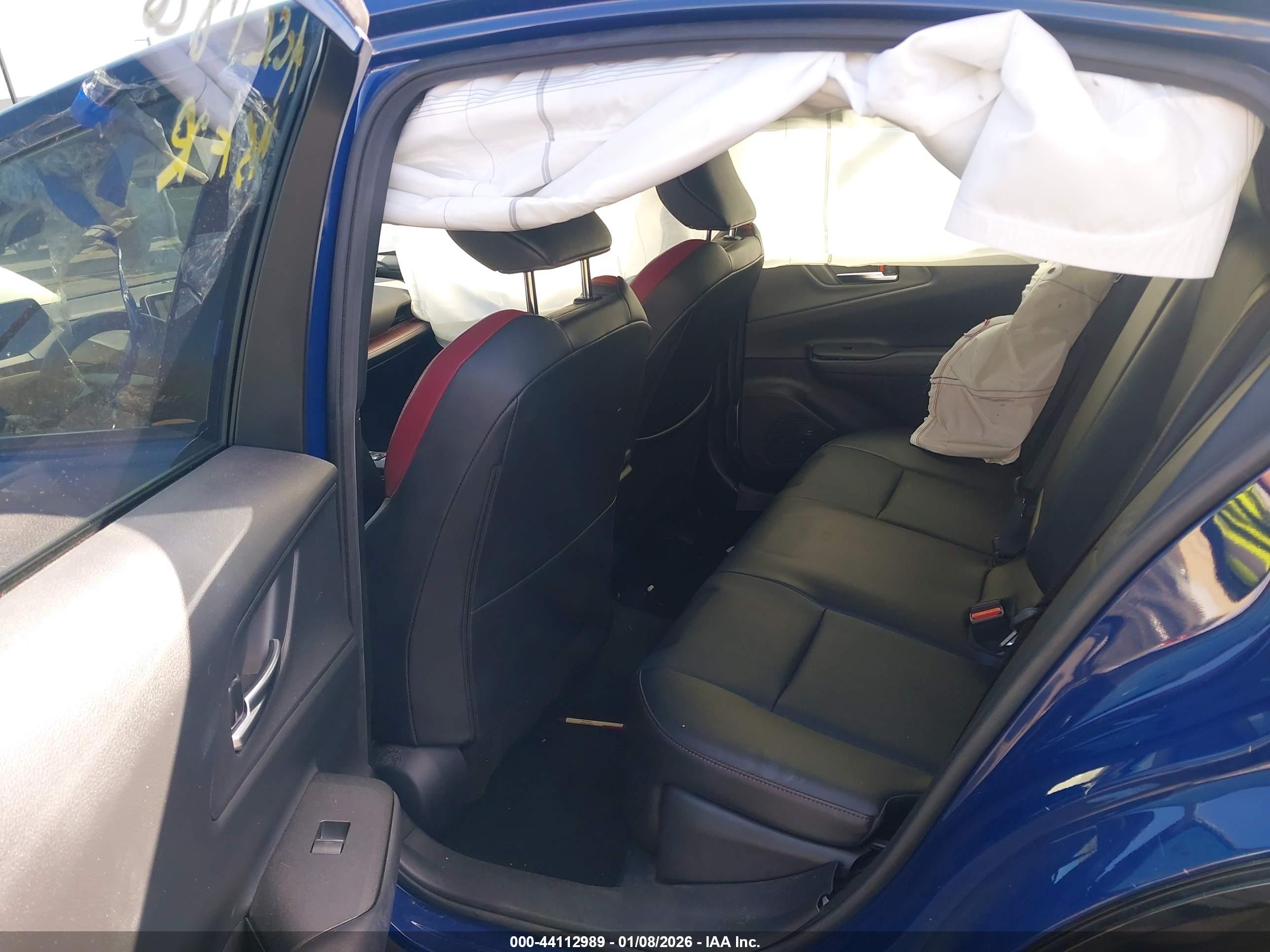 TOYOTA PRIUS image 8