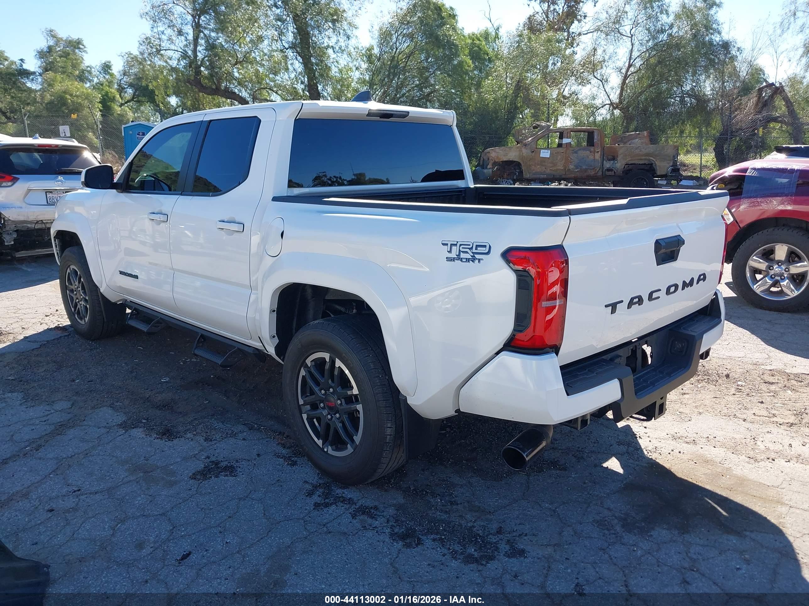TOYOTA TACOMA image 3