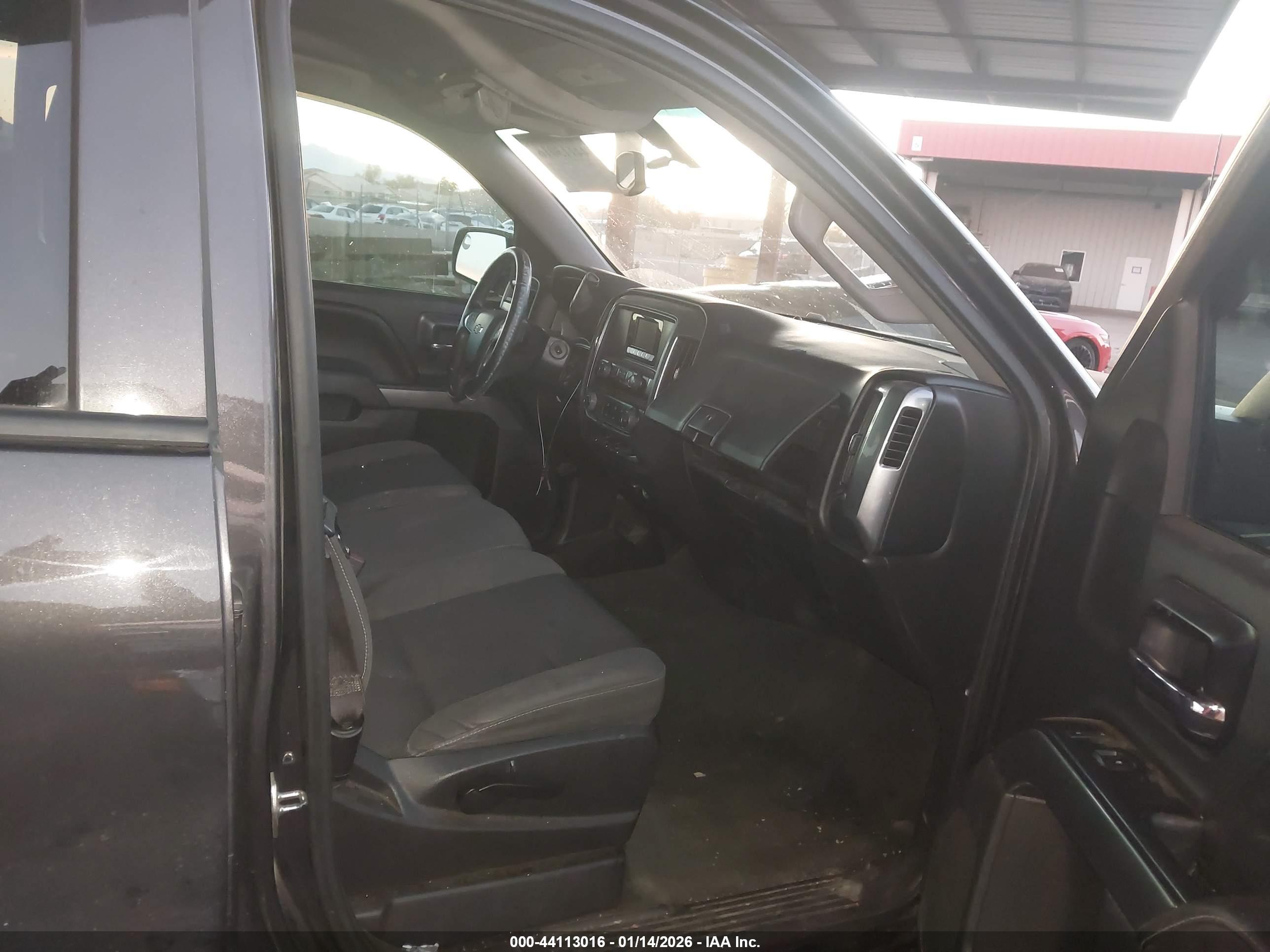CHEVROLET SILVERADO image 5