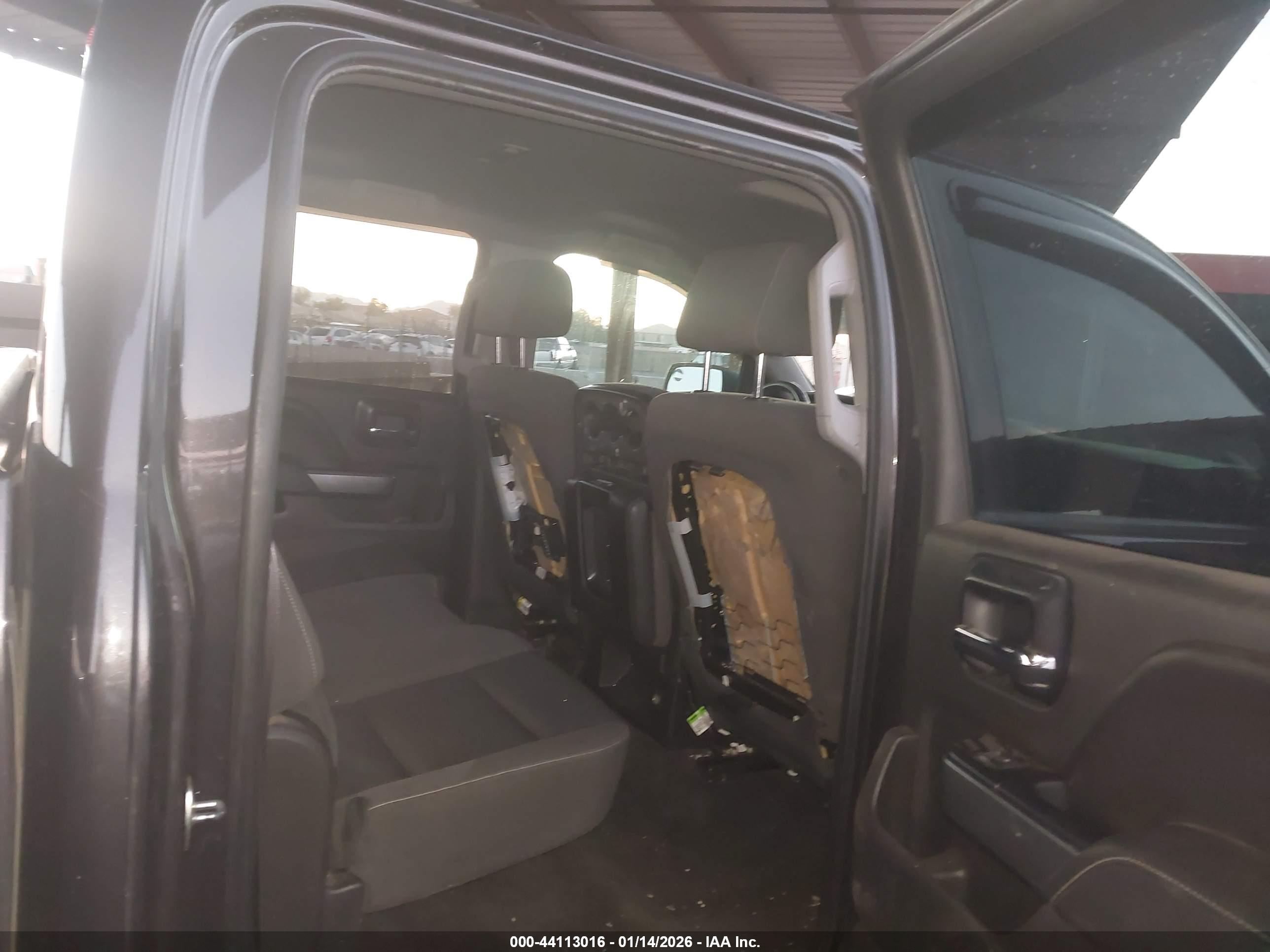 CHEVROLET SILVERADO image 8