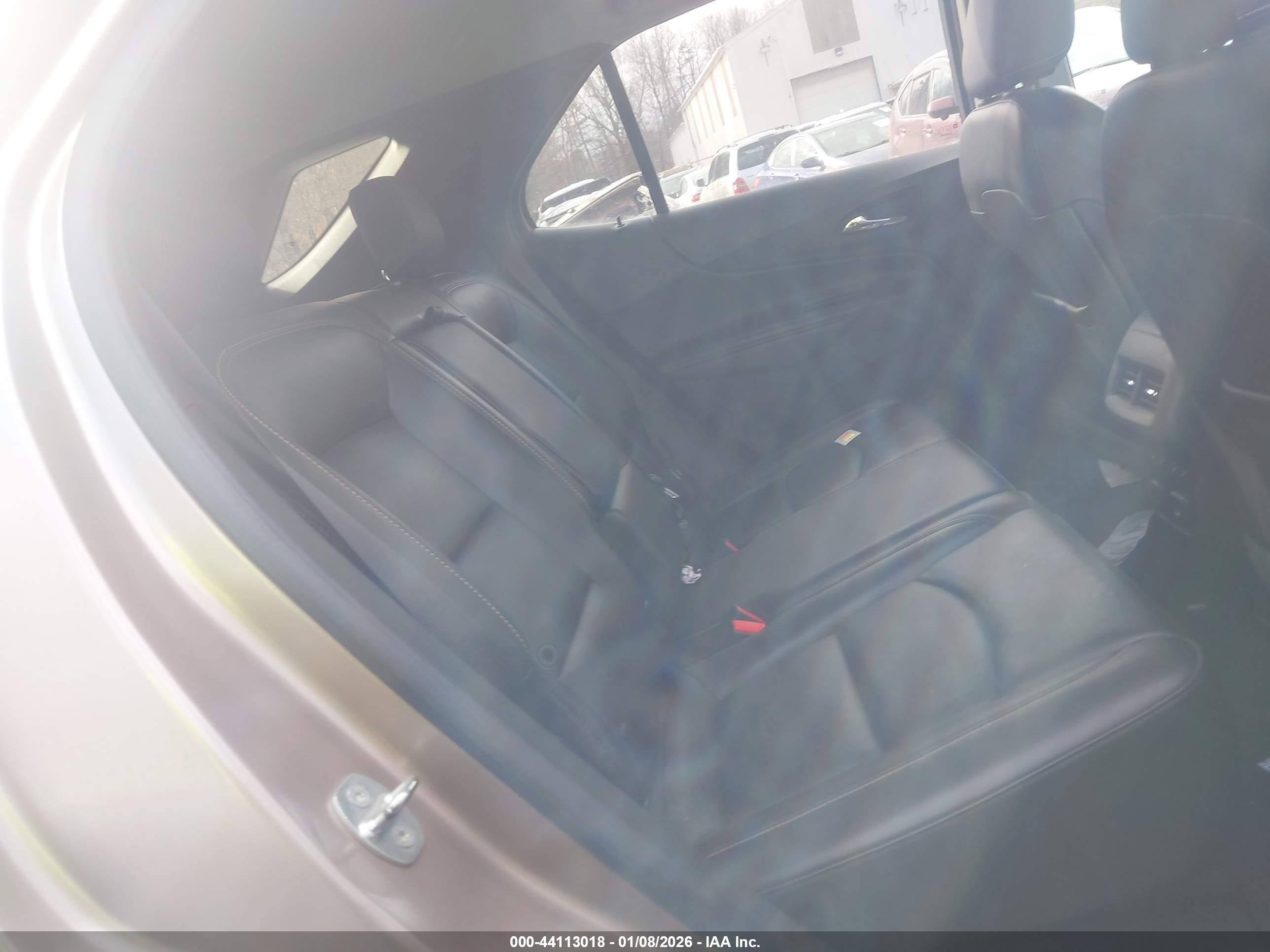 CHEVROLET EQUINOX image 8
