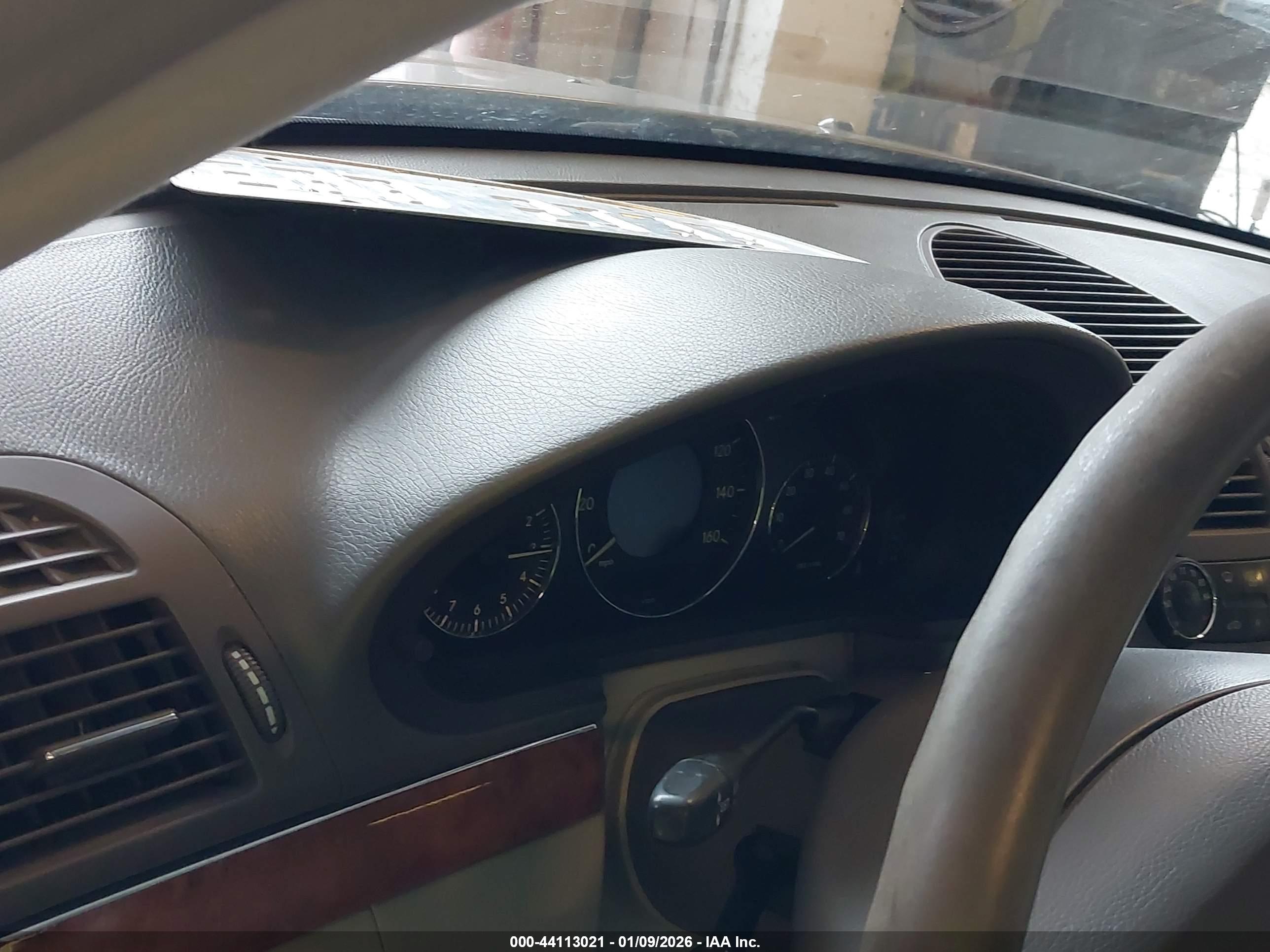 MERCEDES-BENZ E image 7