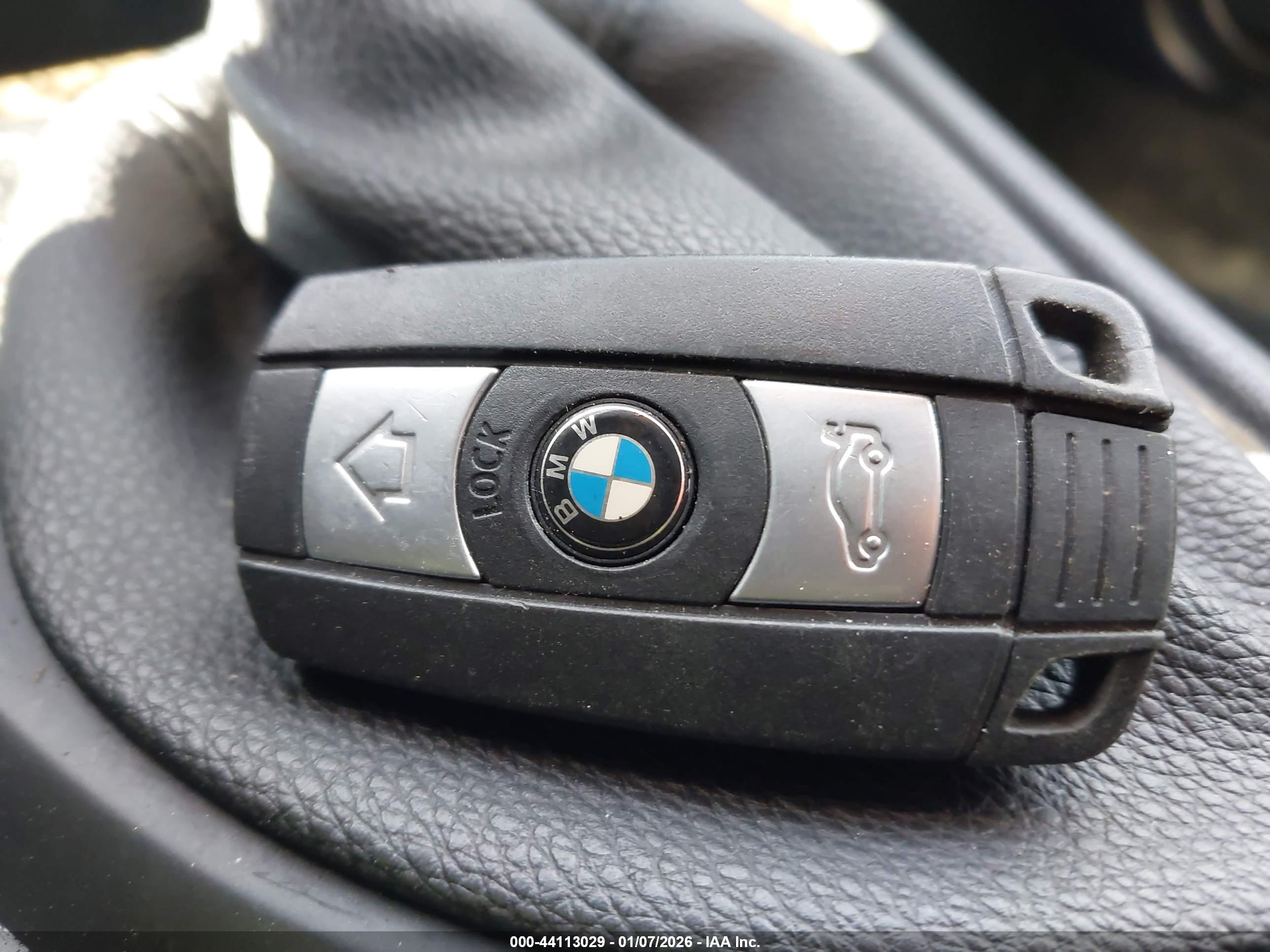 BMW 128I image 11