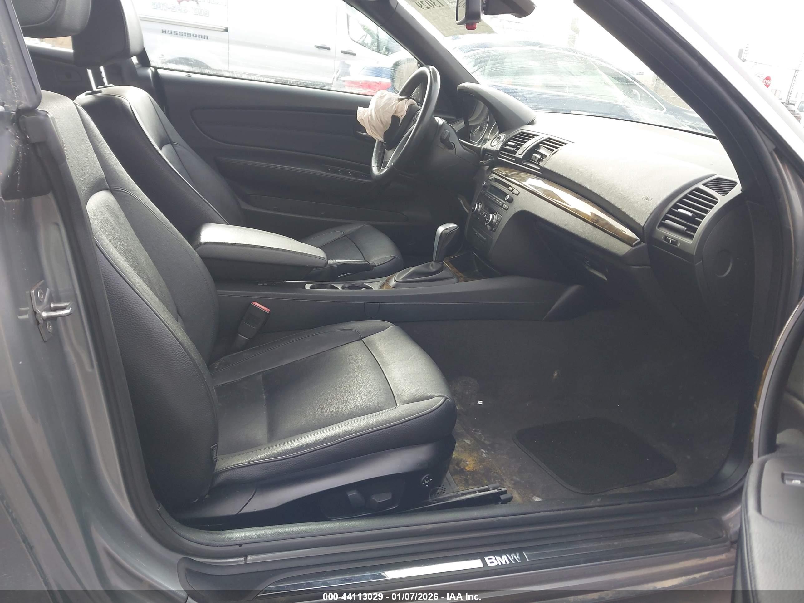 BMW 128I image 5