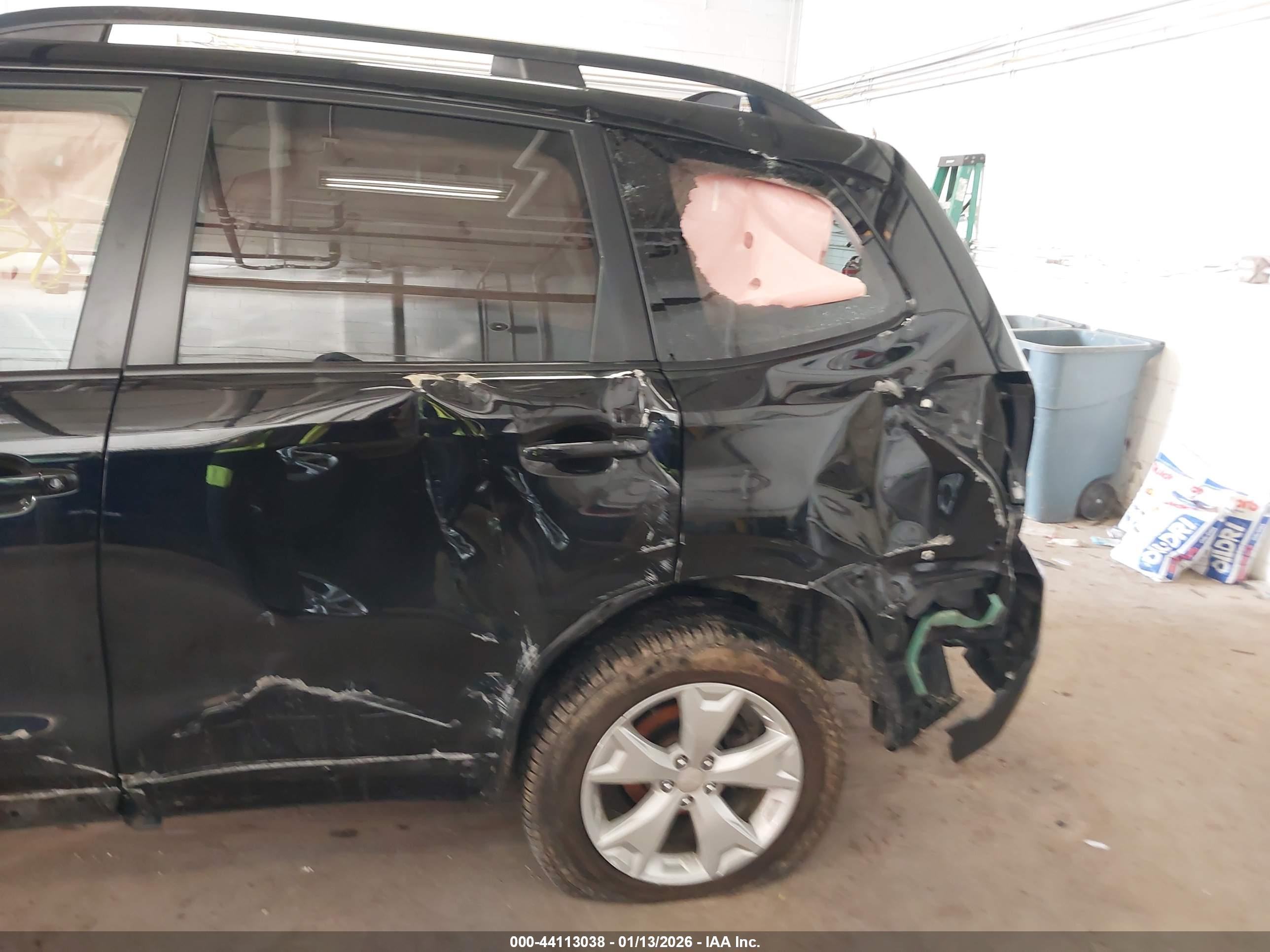 SUBARU FORESTER image 6