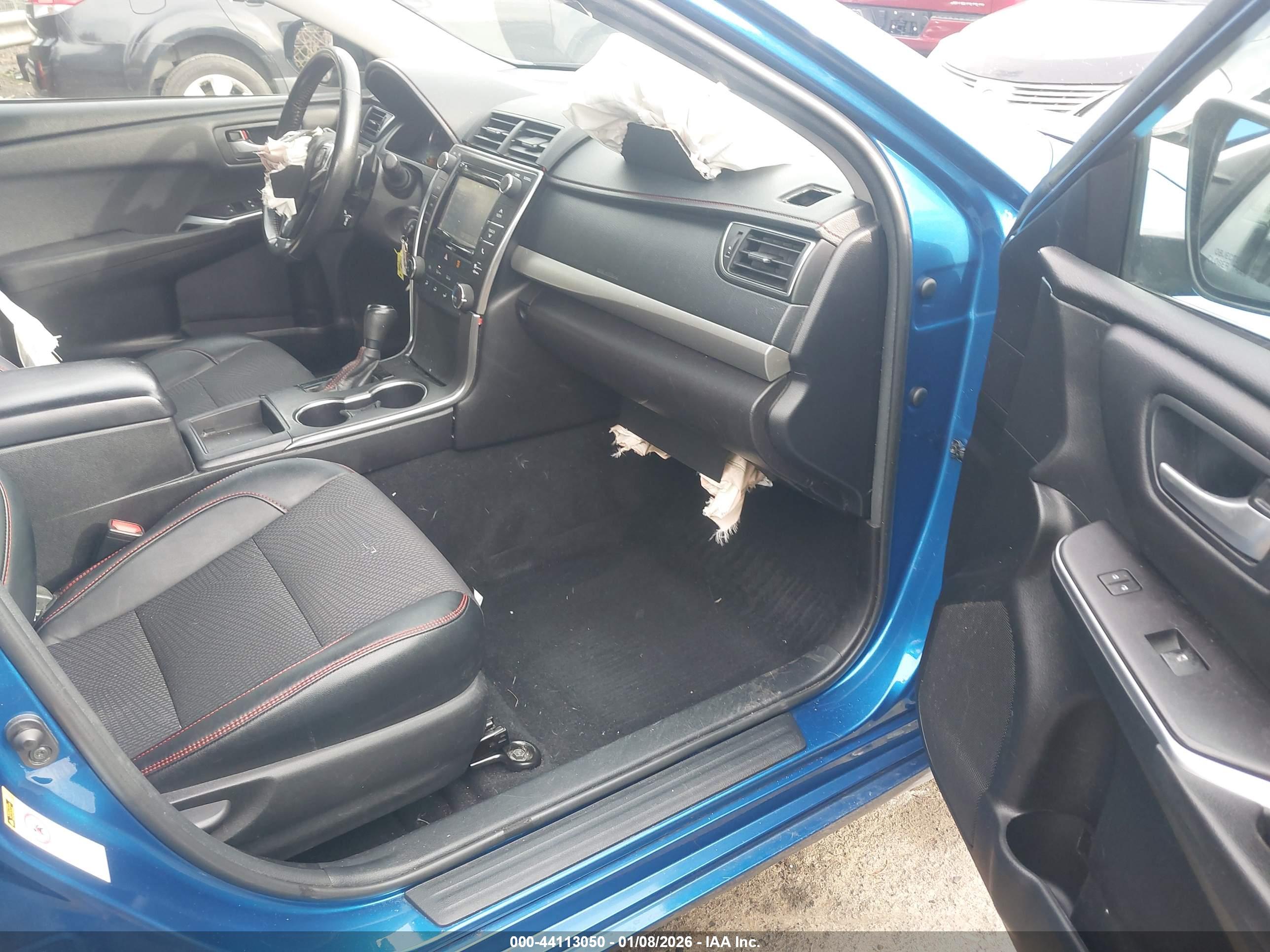 TOYOTA CAMRY image 5