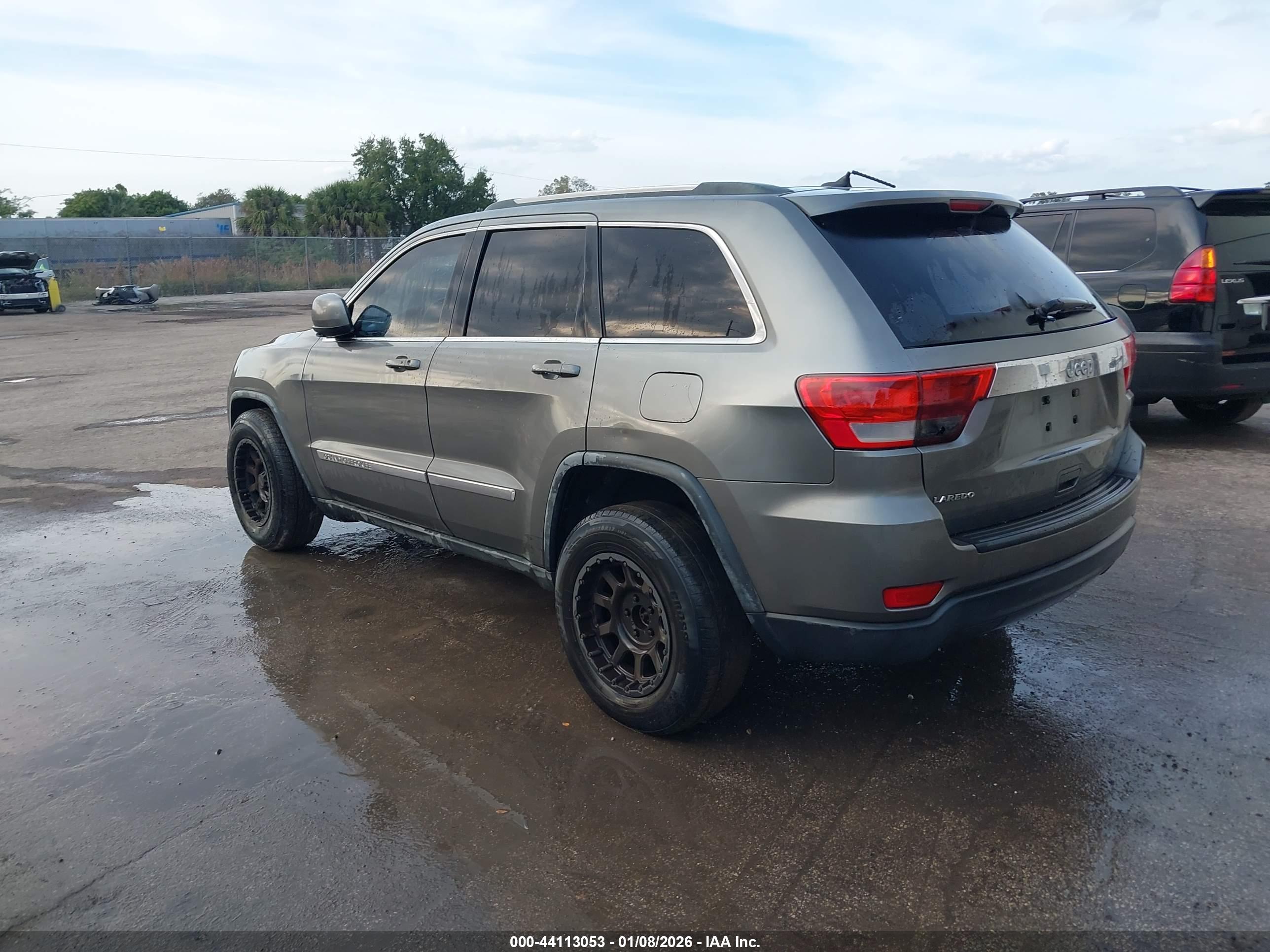 JEEP GRAND image 3